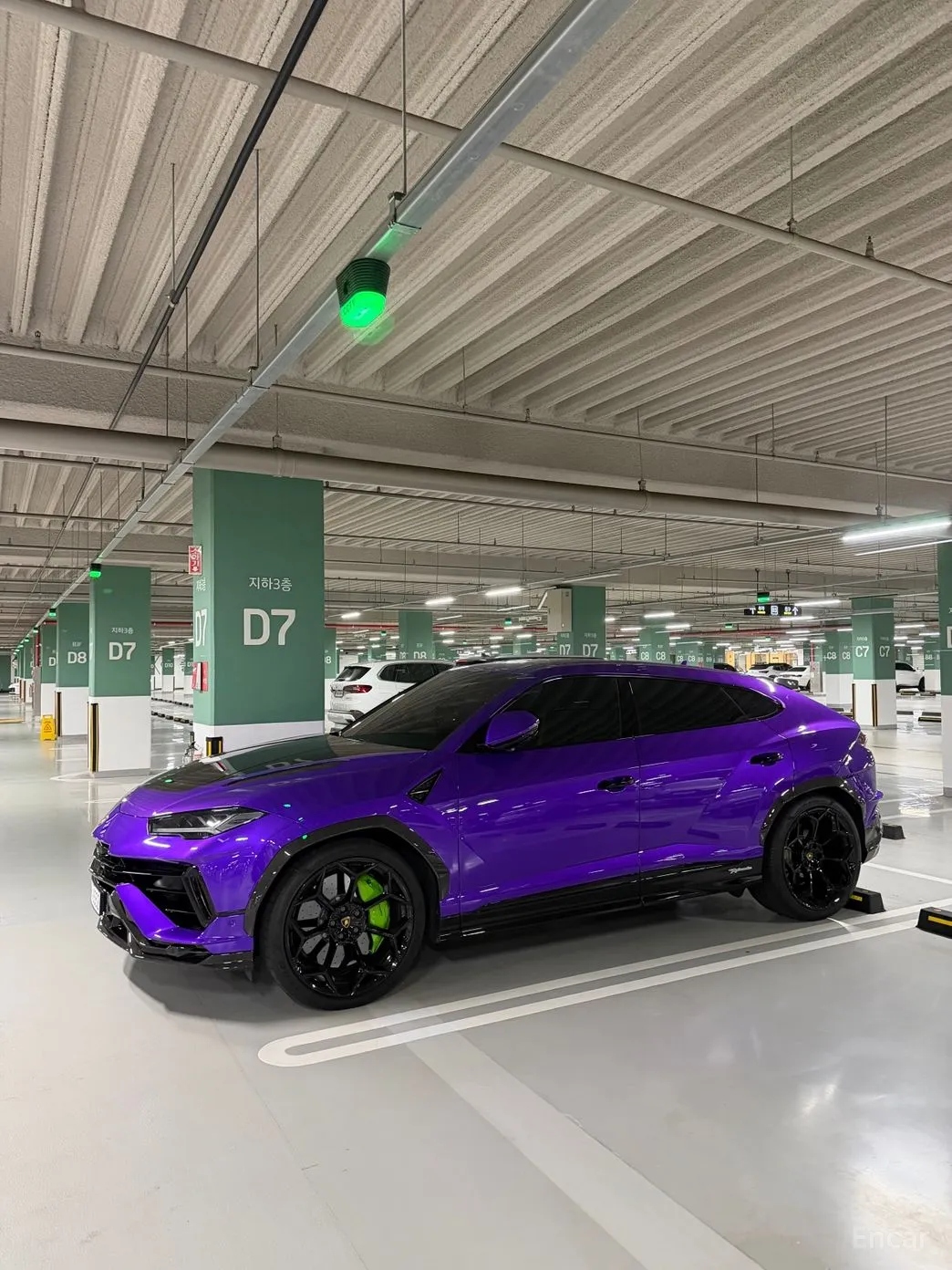Lamborghini Urus превью 15