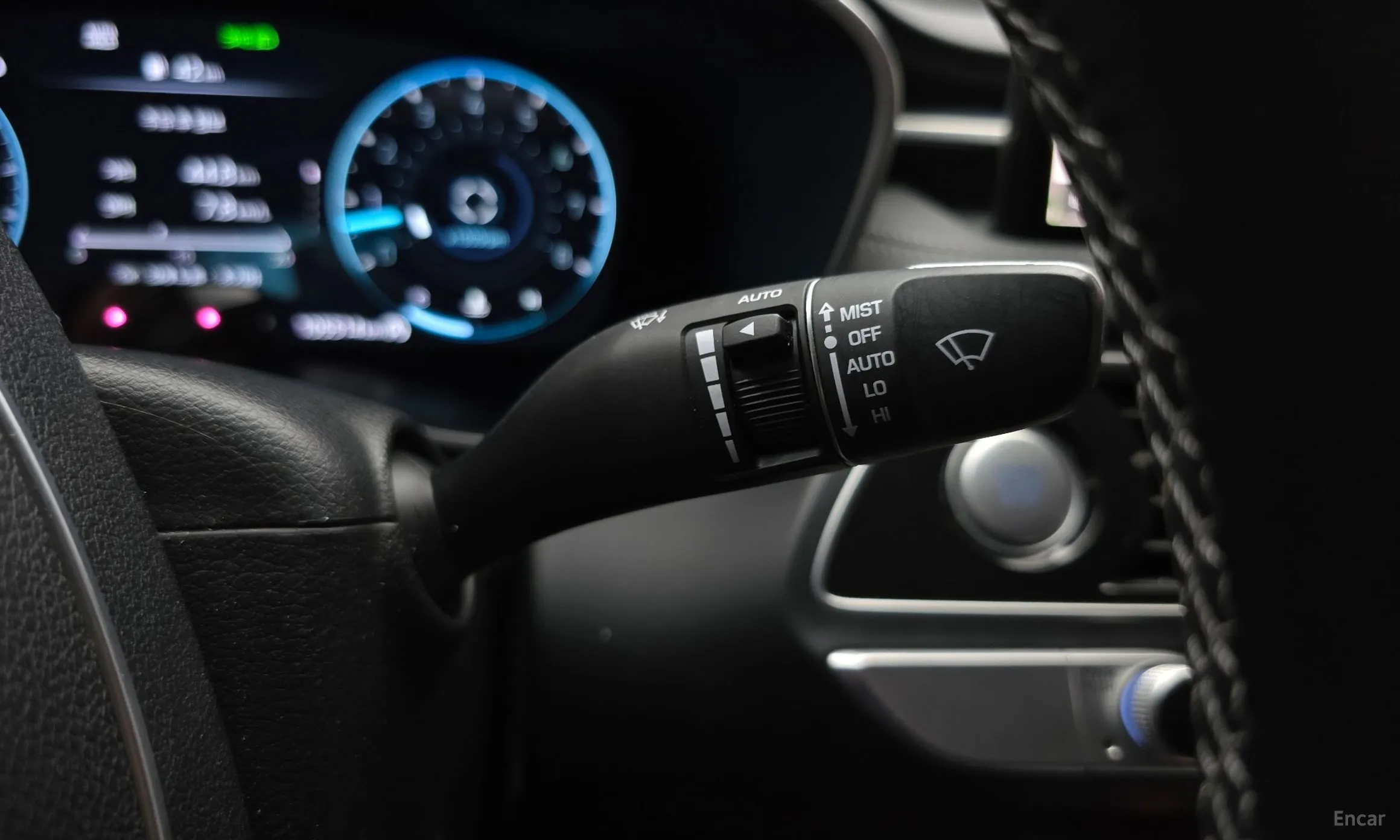 Genesis G70 превью 19