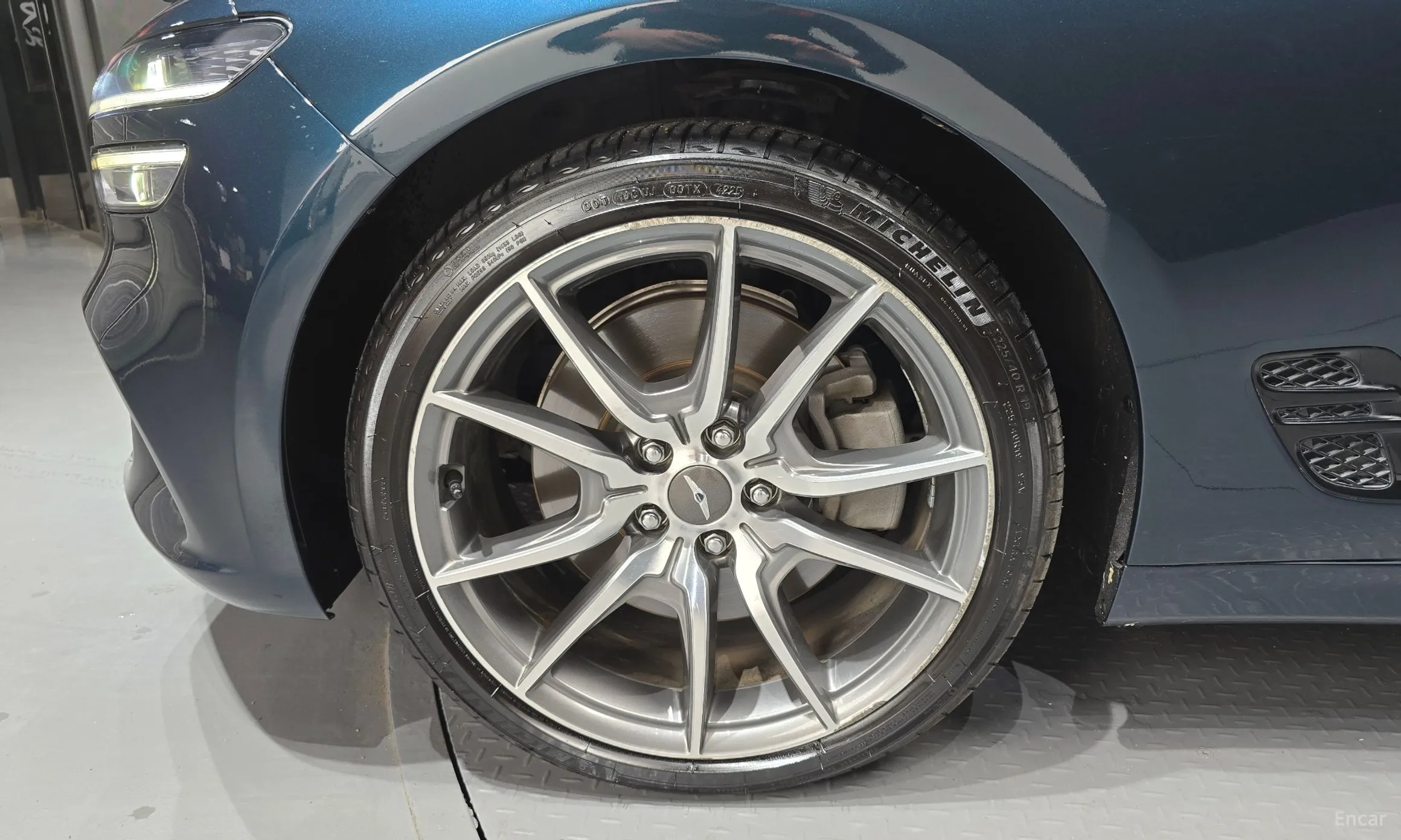 Genesis G70 превью 5