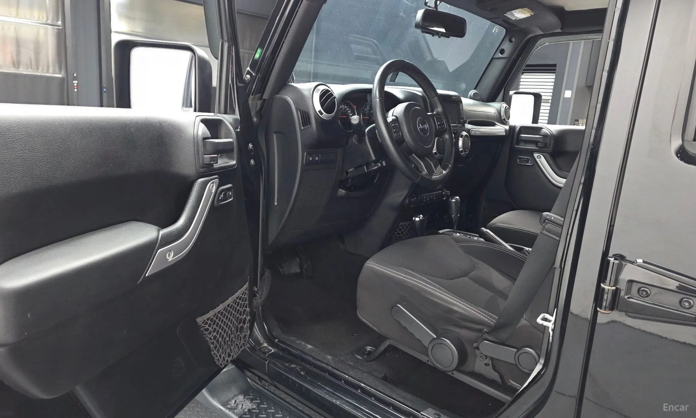Jeep Wrangler (JK) превью 10