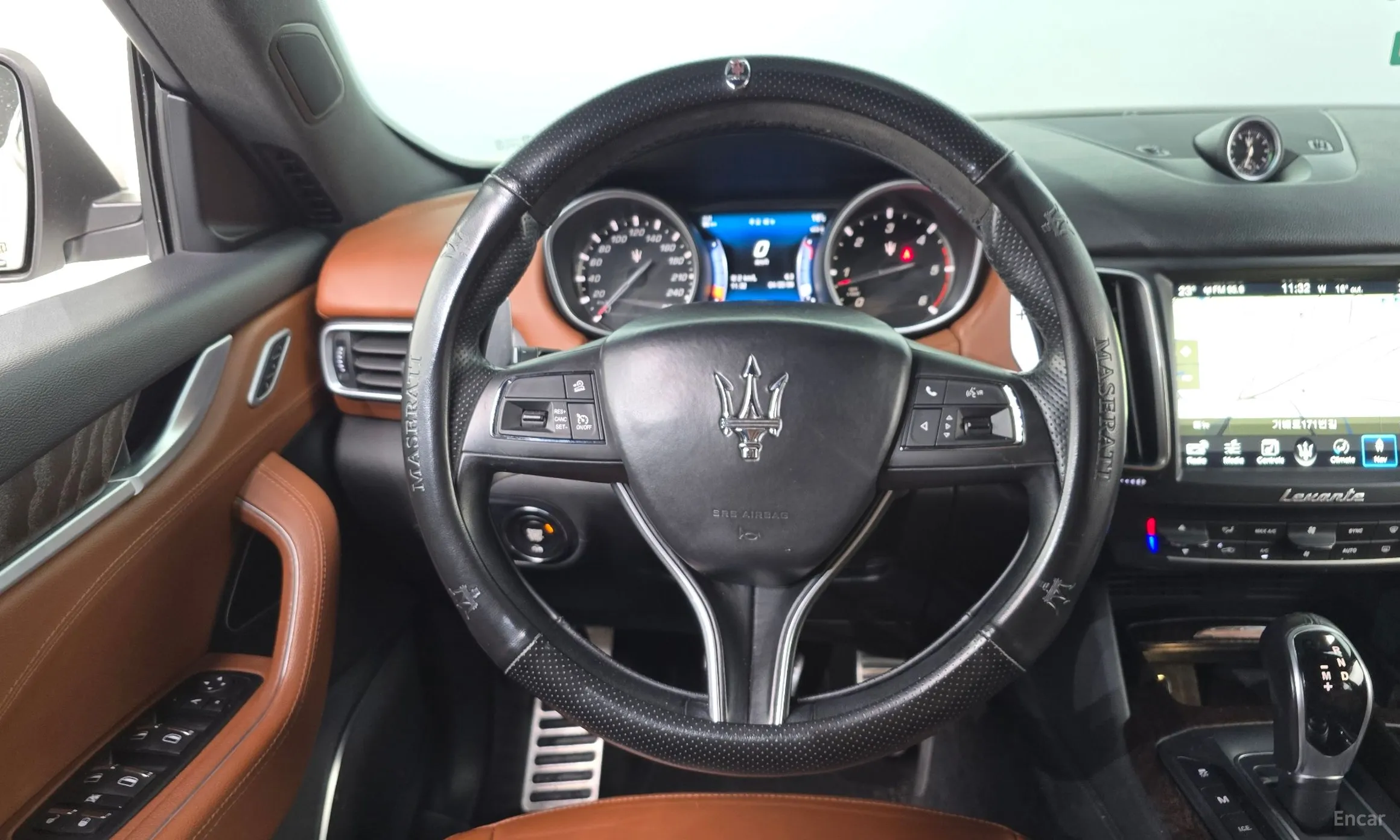 Maserati Levante превью 13