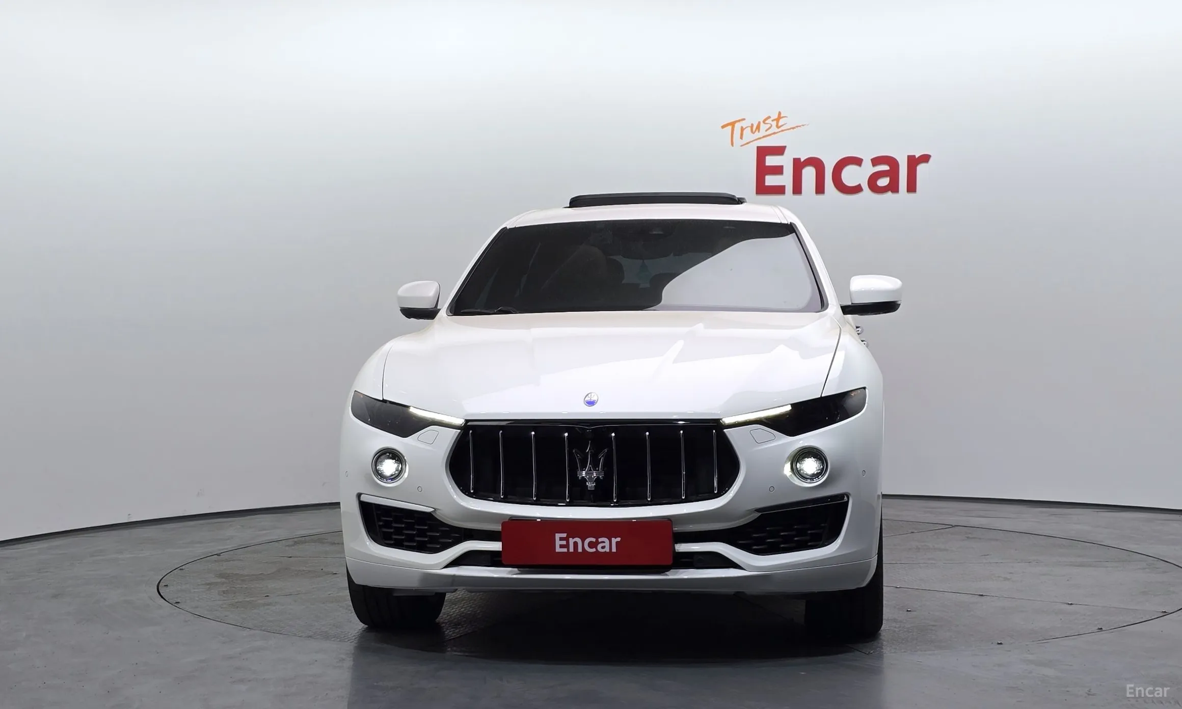 Maserati Levante превью 3