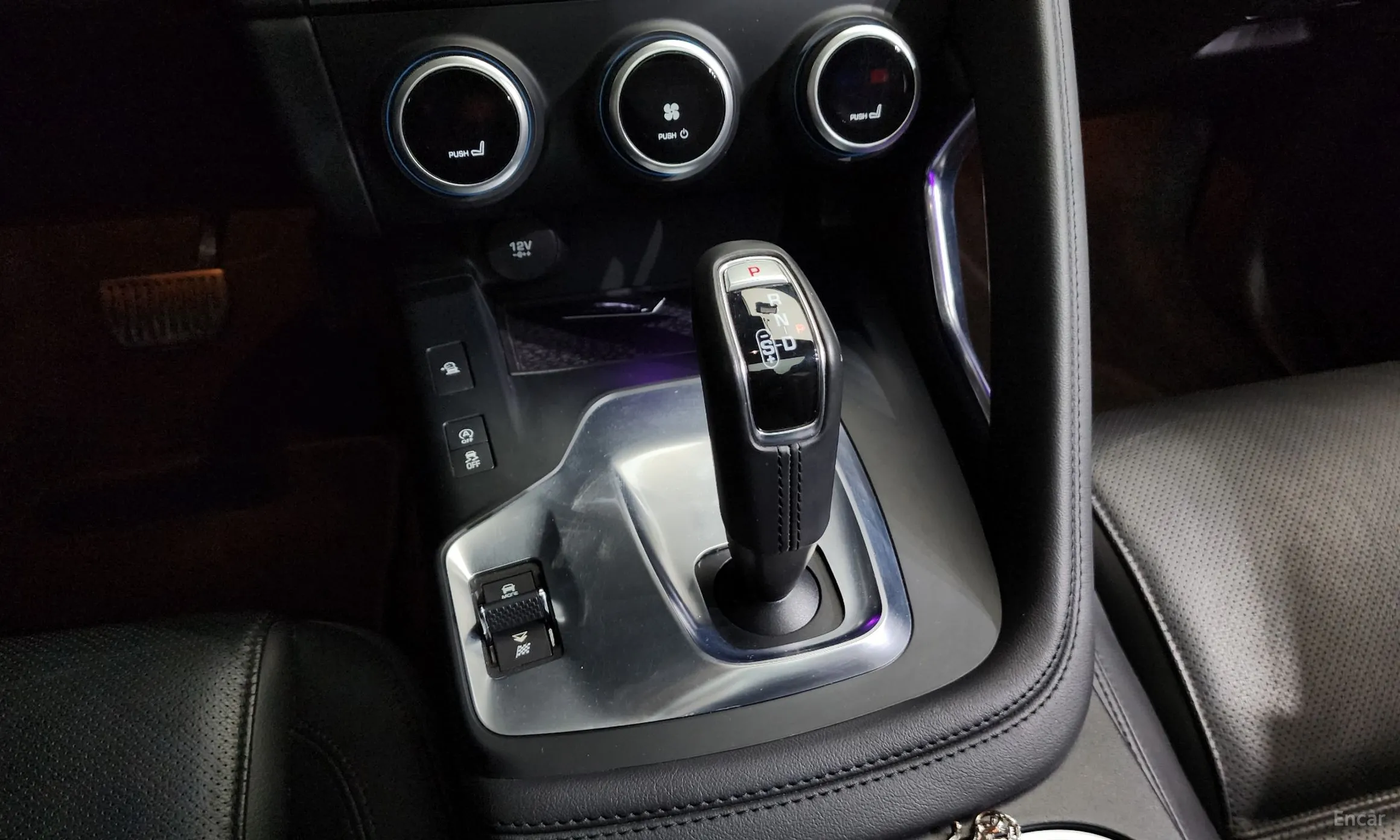 Jaguar E-PACE превью 9