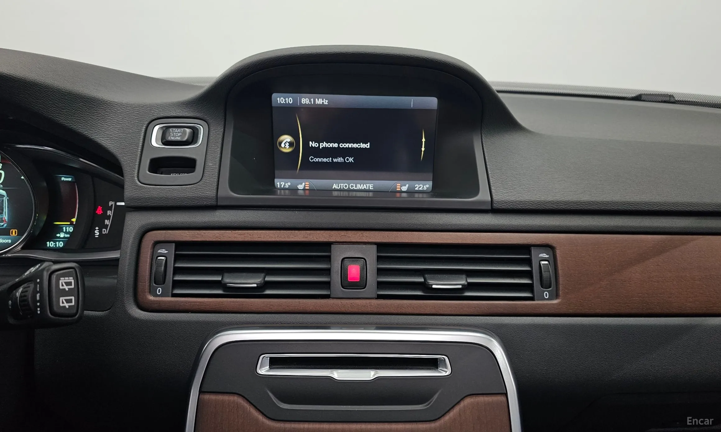 Volvo XC70 превью 14