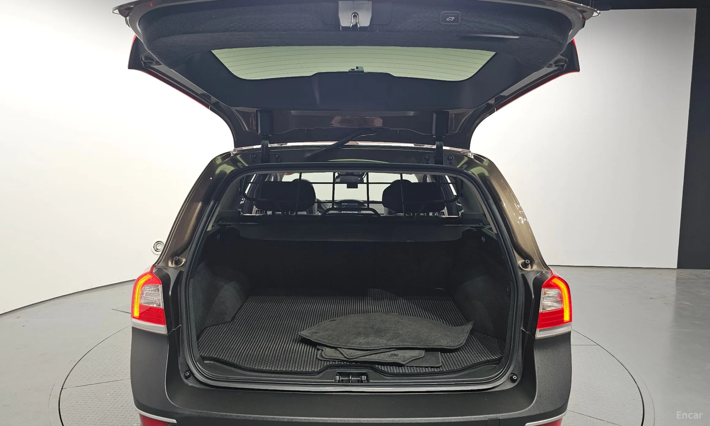 Volvo XC70 превью 20