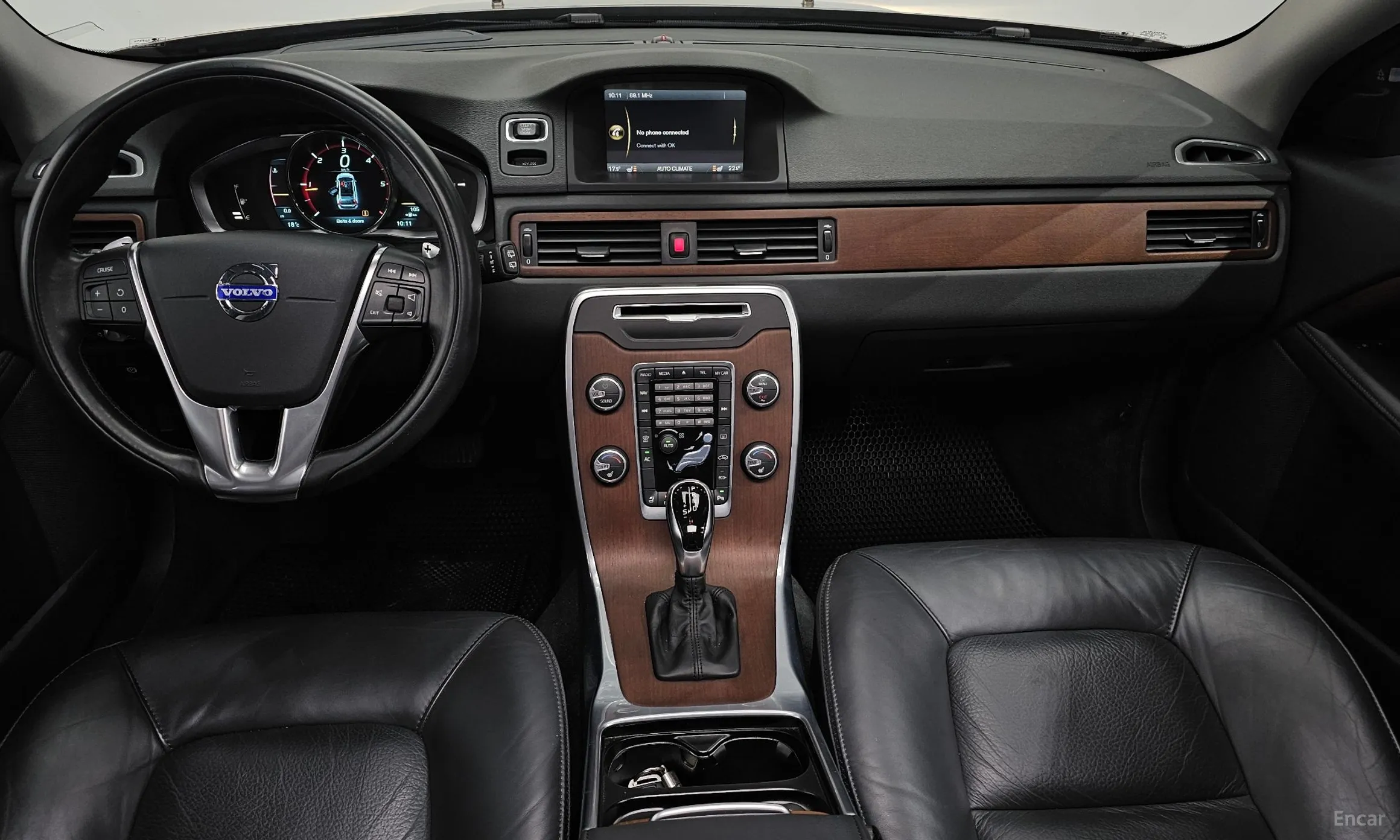 Volvo XC70 превью 7
