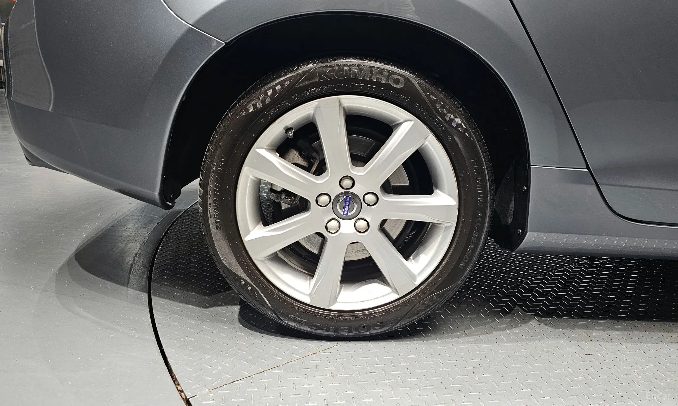 Volvo S60 превью 5