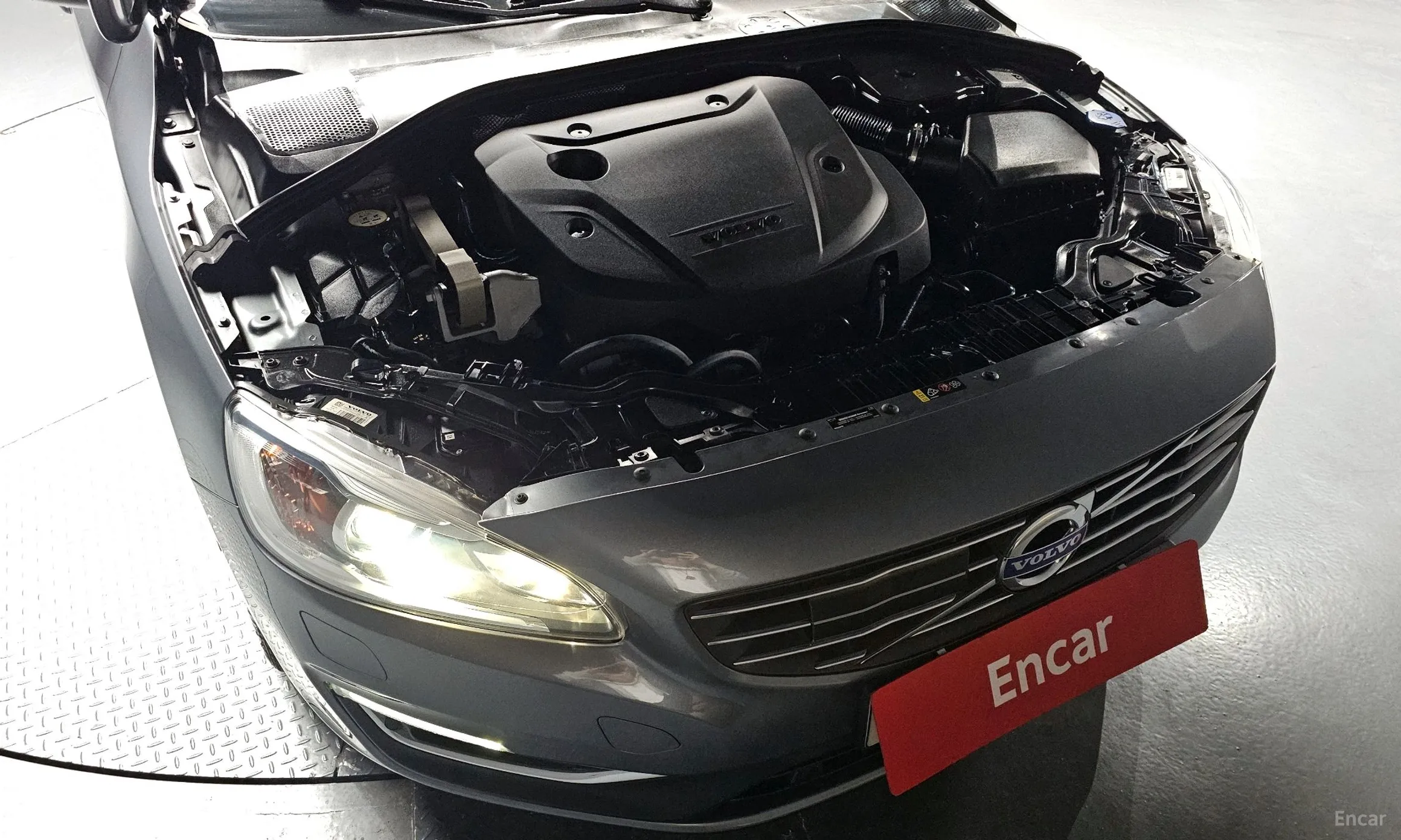 Volvo S60 превью 6