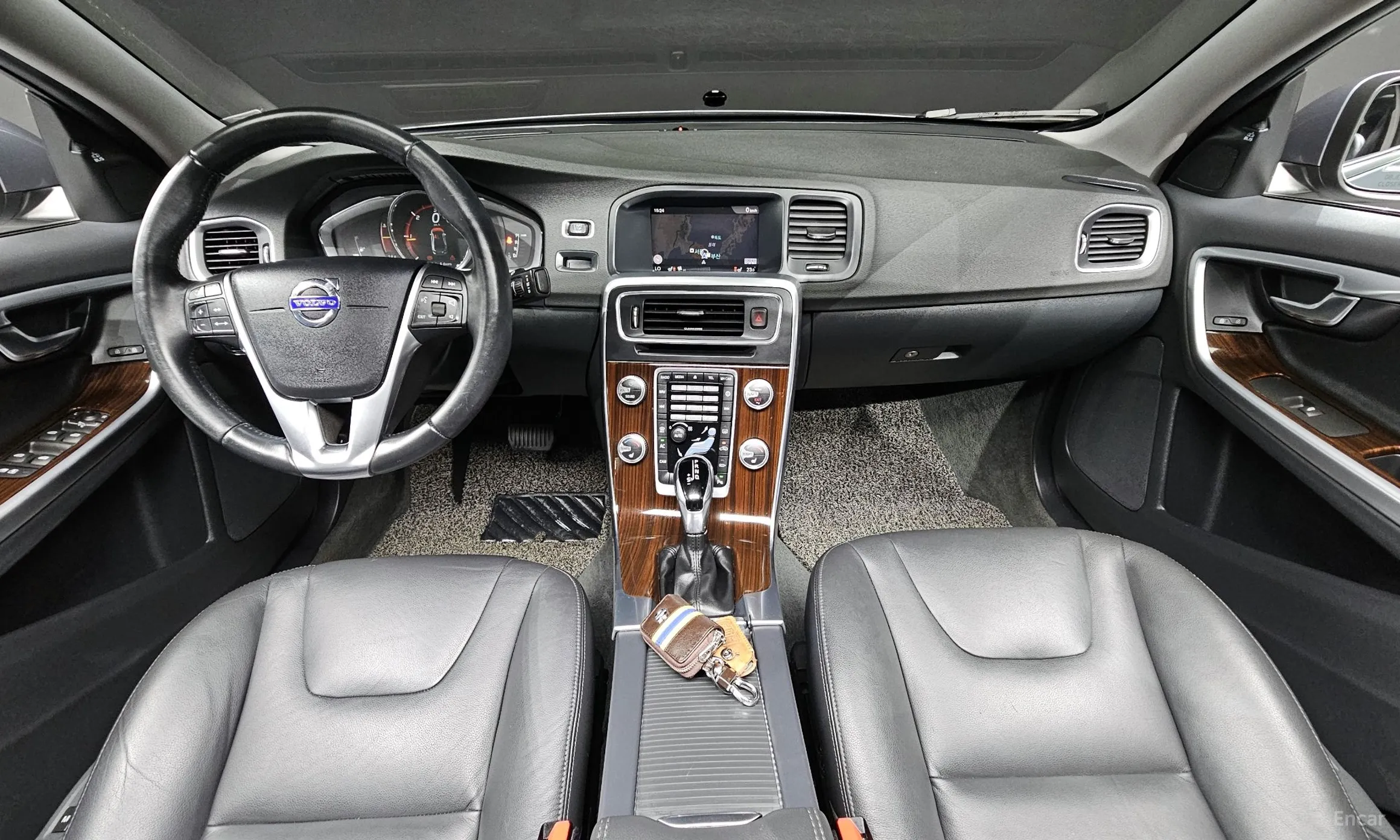 Volvo S60 превью 7