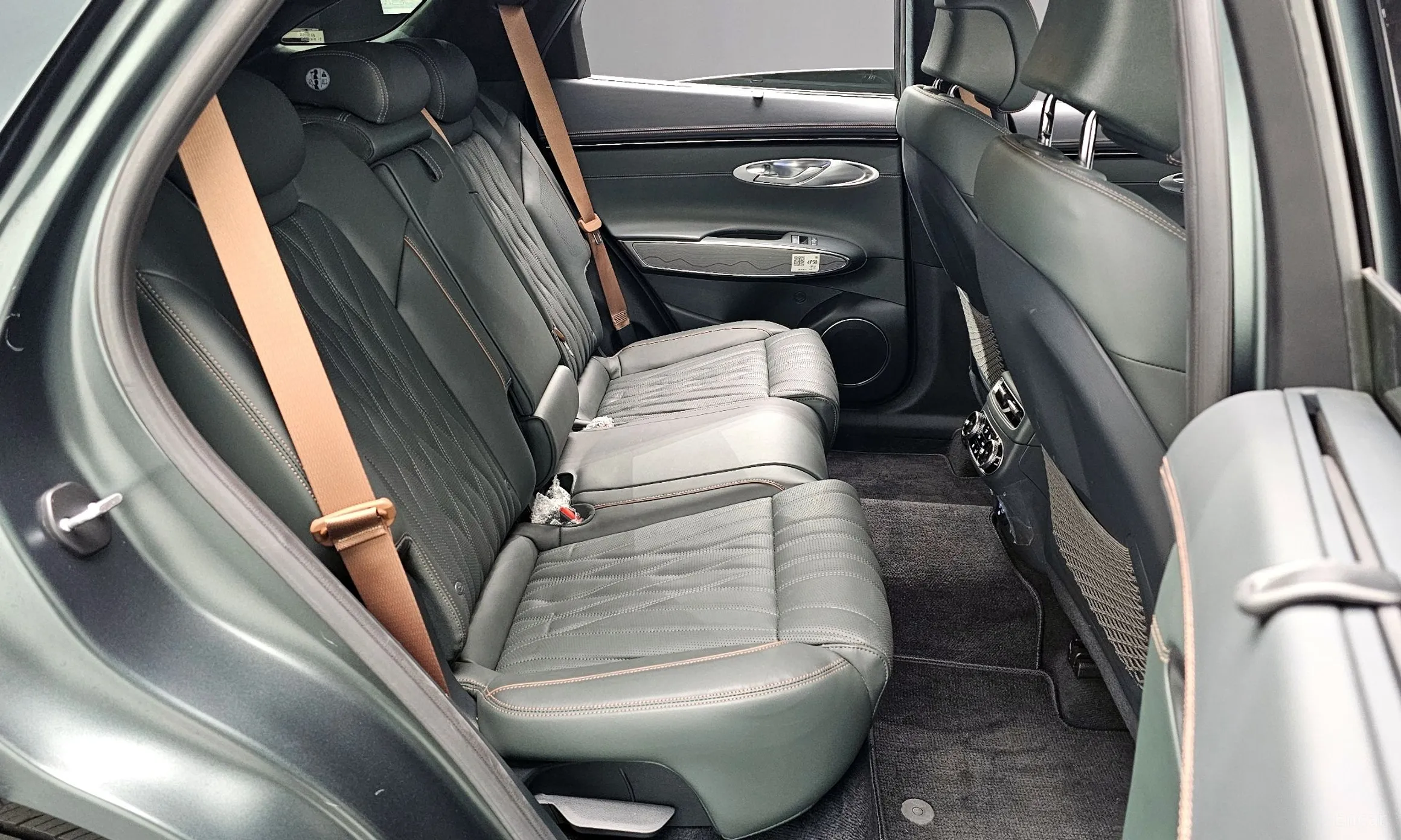 Genesis GV70 превью 11