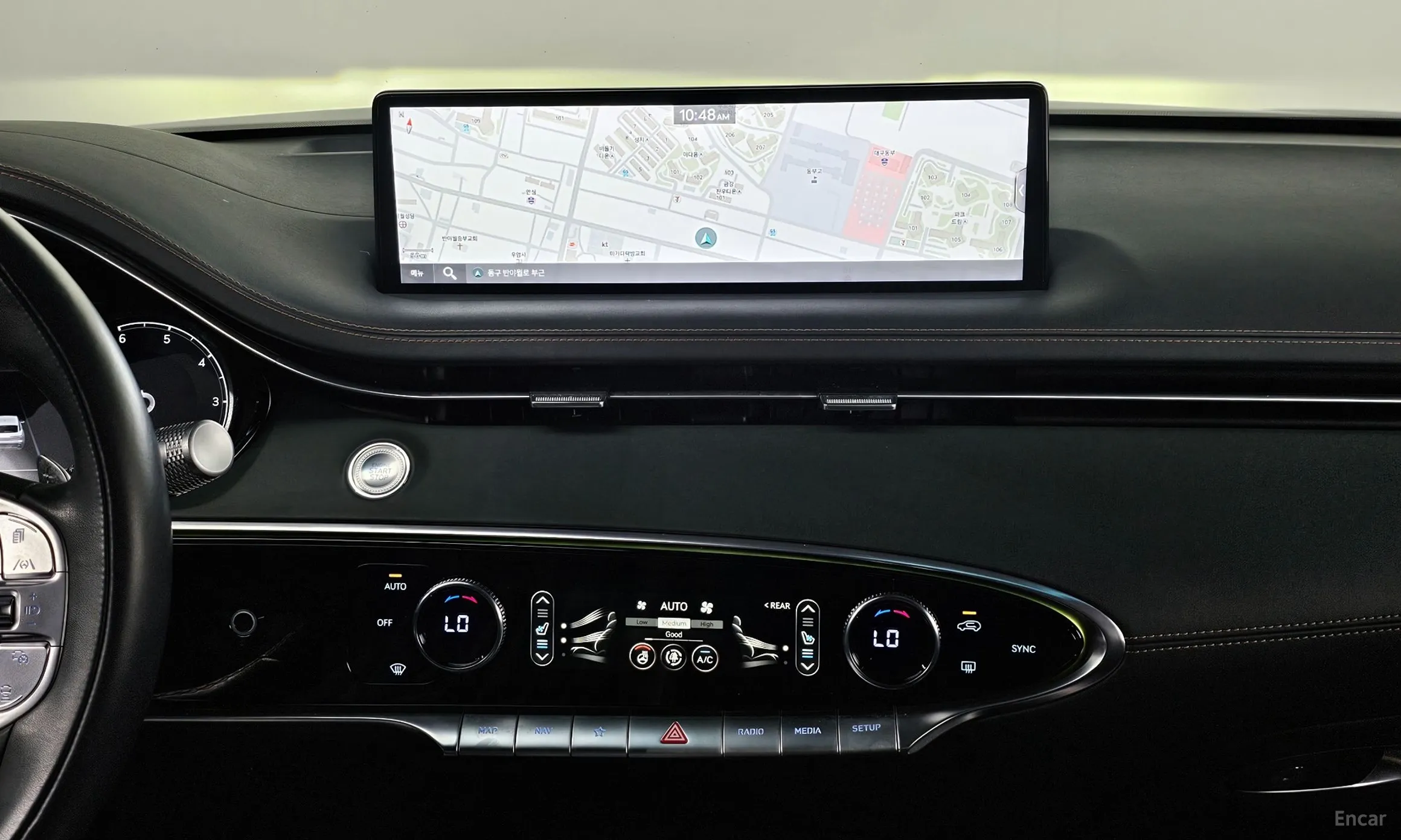 Genesis GV70 превью 14