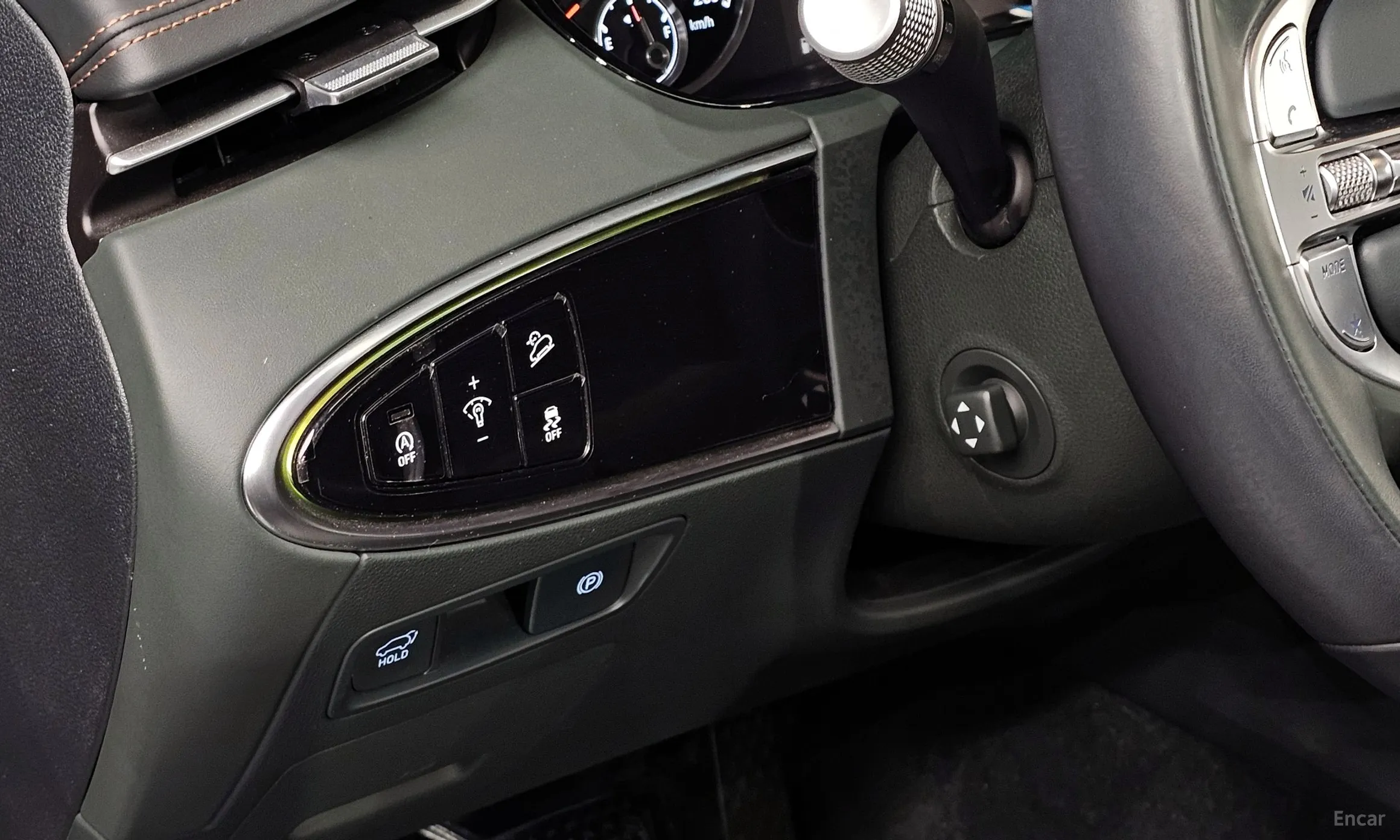 Genesis GV70 превью 16