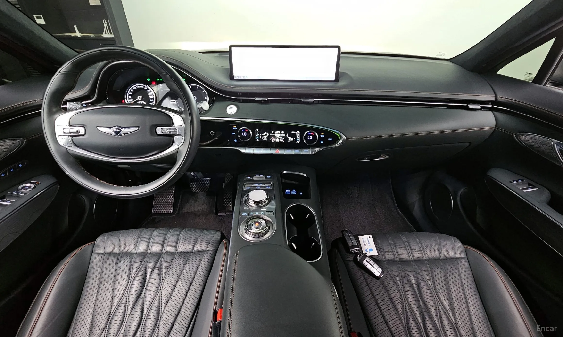 Genesis GV70 превью 7