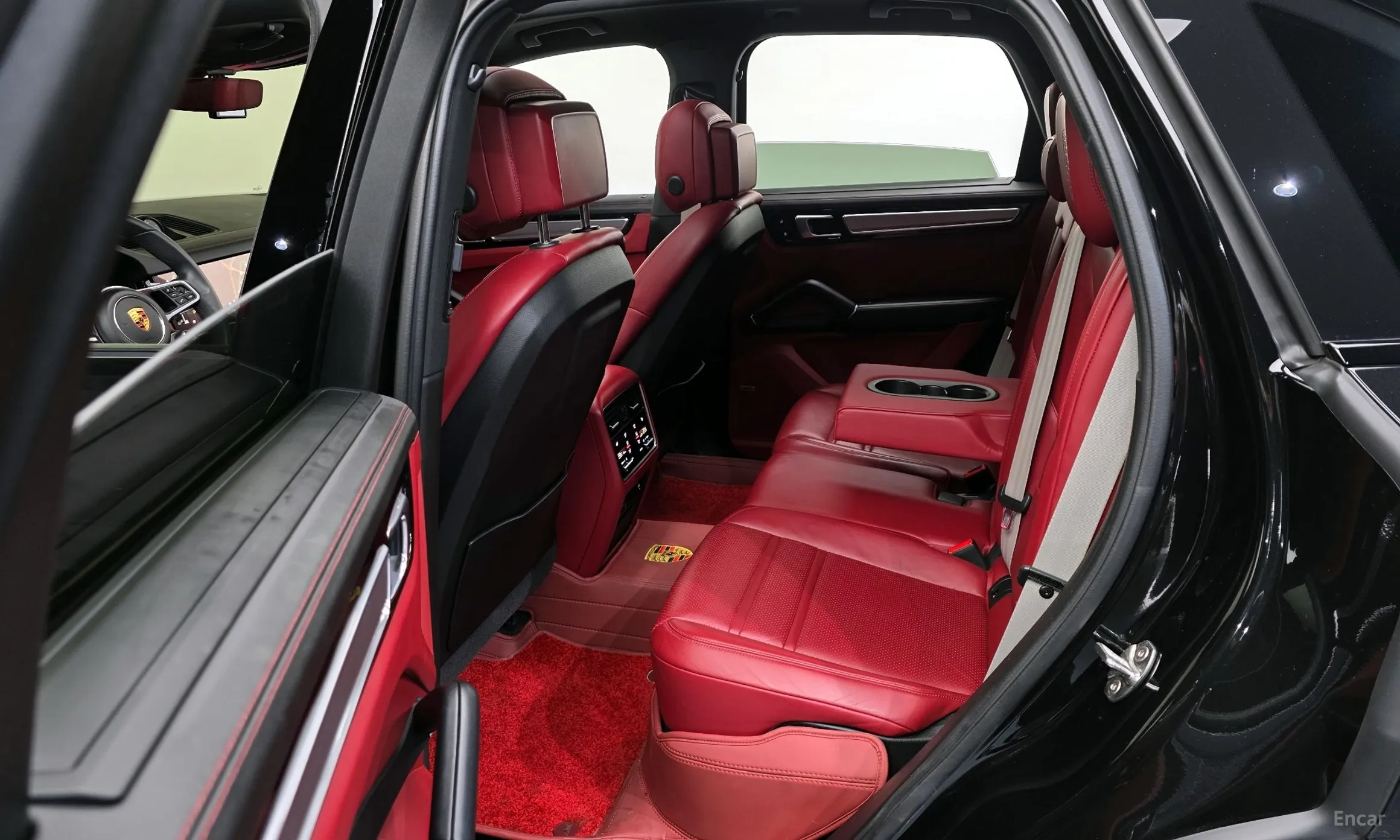 Porsche Cayenne (PO536) превью 12