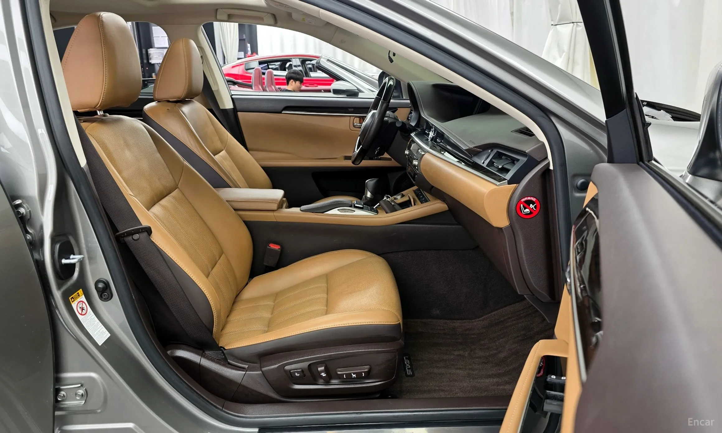 Lexus New ES300h превью 11