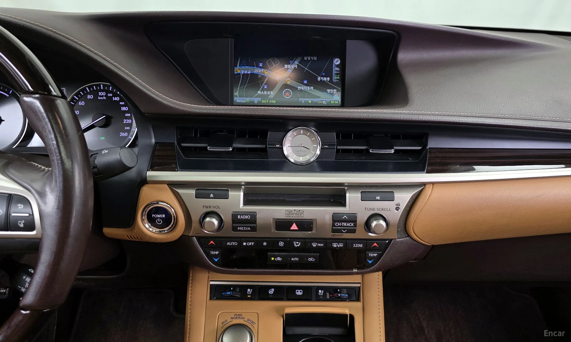 Lexus New ES300h превью 14