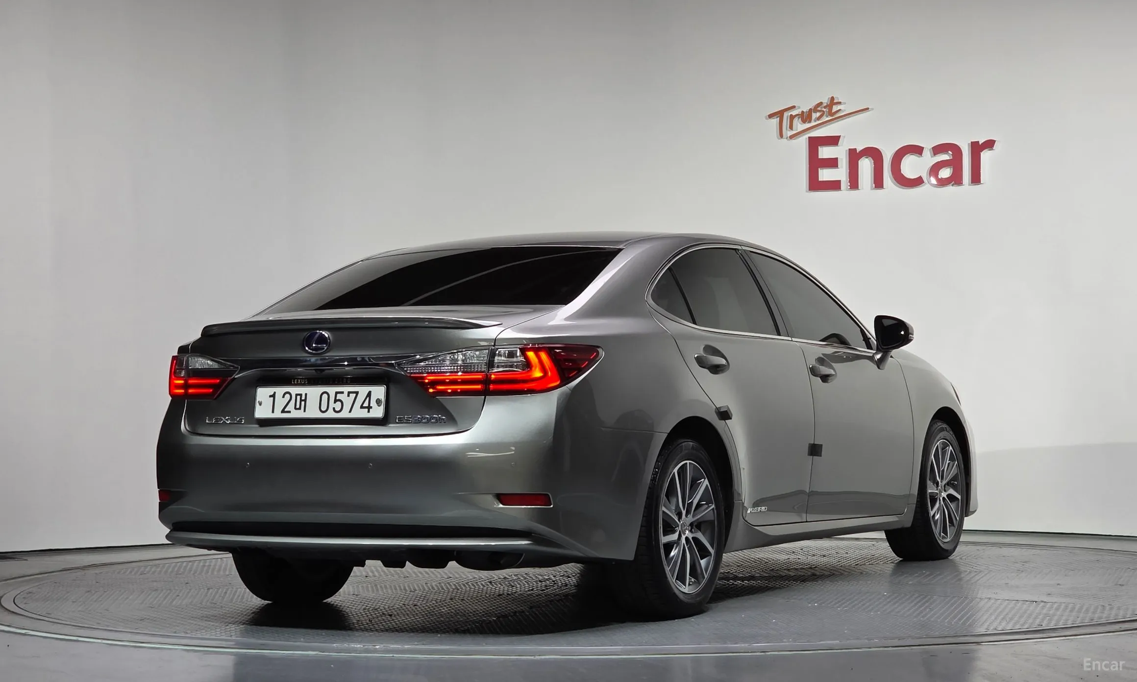 Lexus New ES300h превью 2