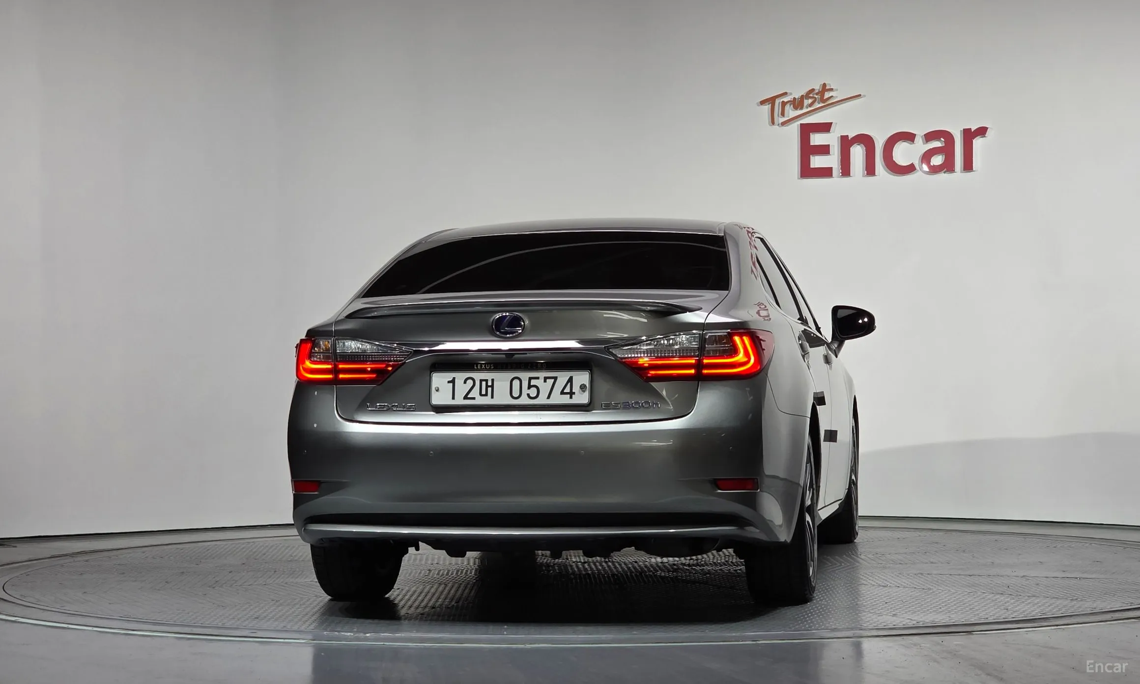 Lexus New ES300h превью 4