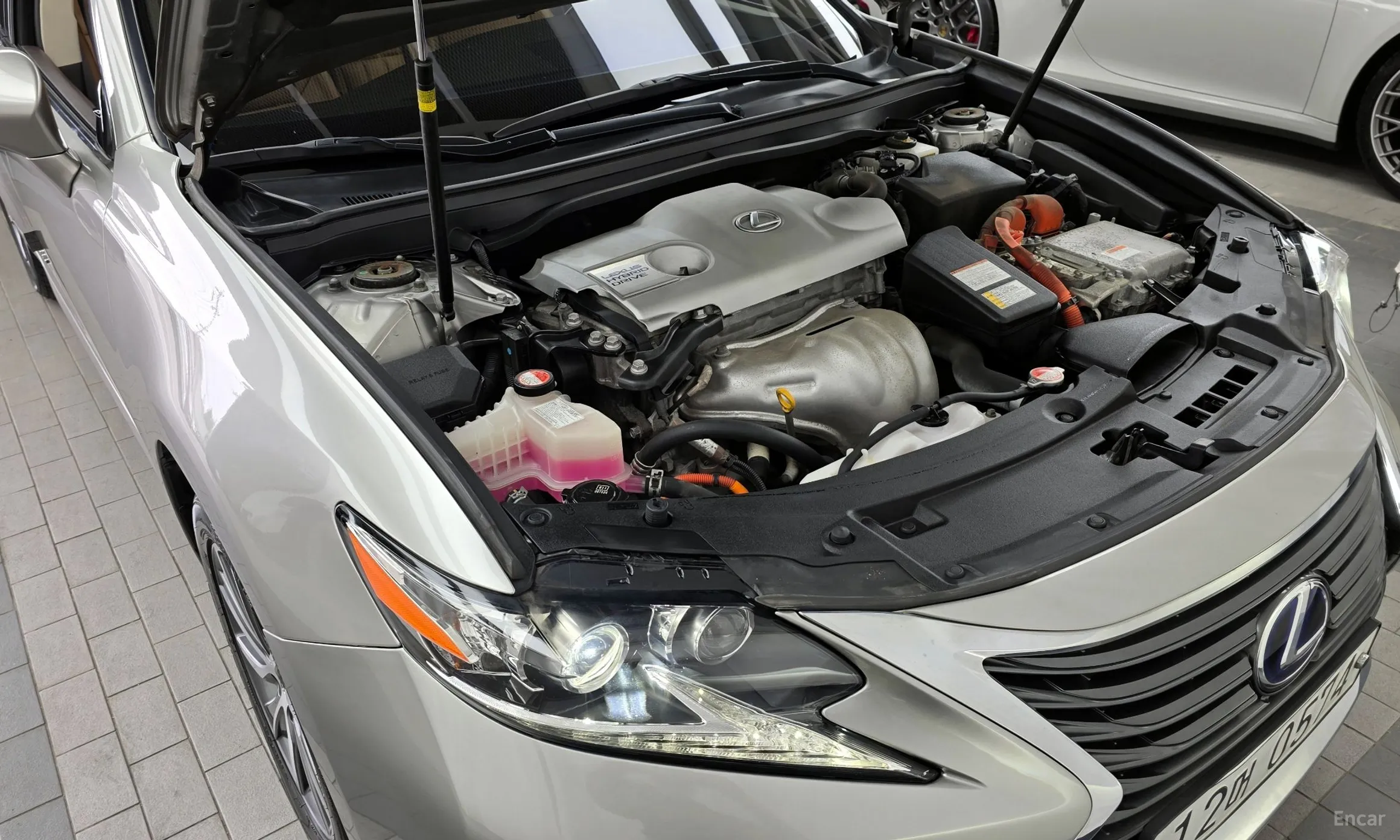 Lexus New ES300h превью 6