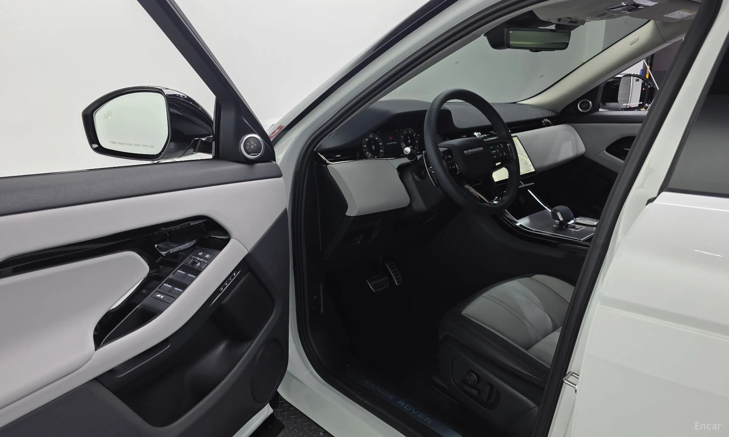 Land Rover Range Rover Evoque 2nd Generation превью 11