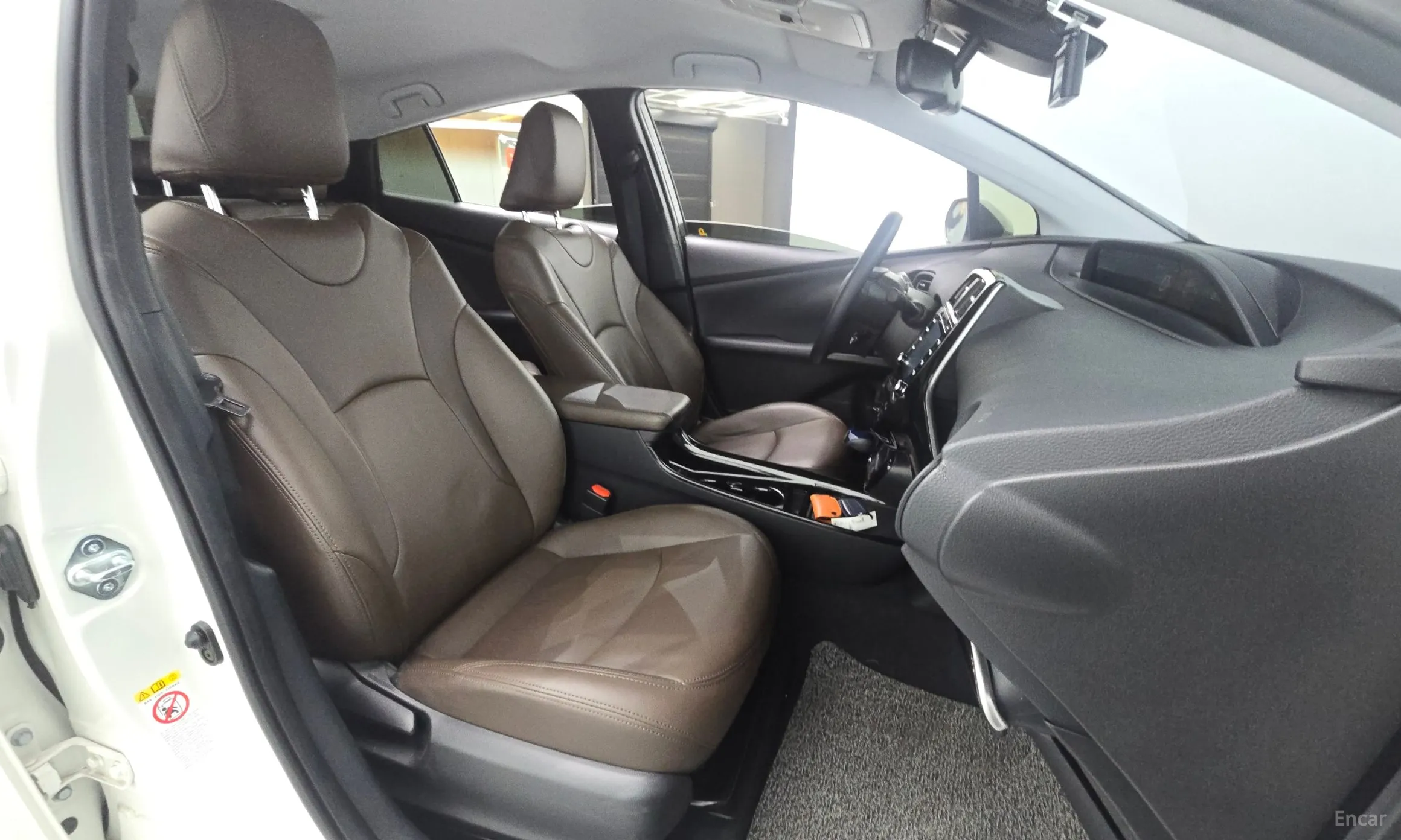 Toyota Prius 4th Generation превью 11