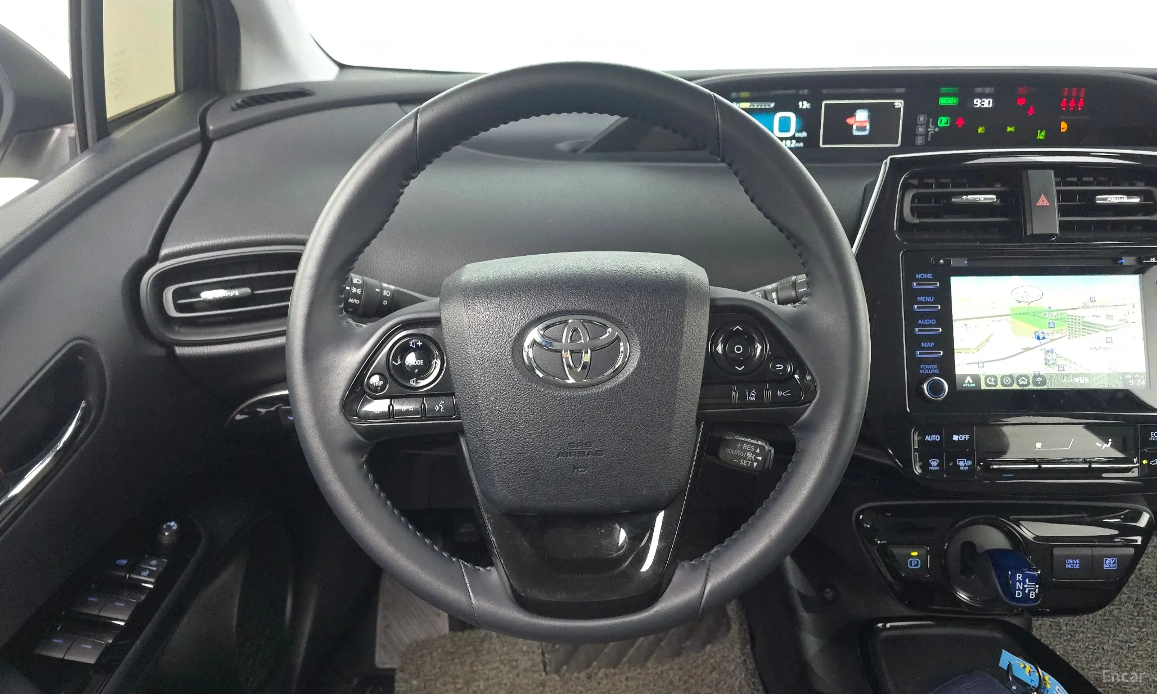 Toyota Prius 4th Generation превью 13