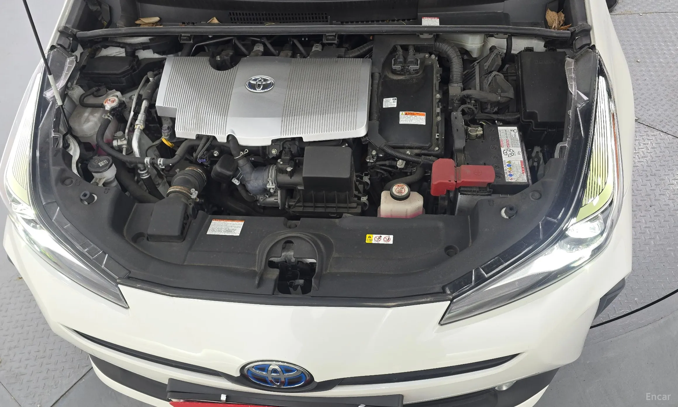 Toyota Prius 4th Generation превью 6