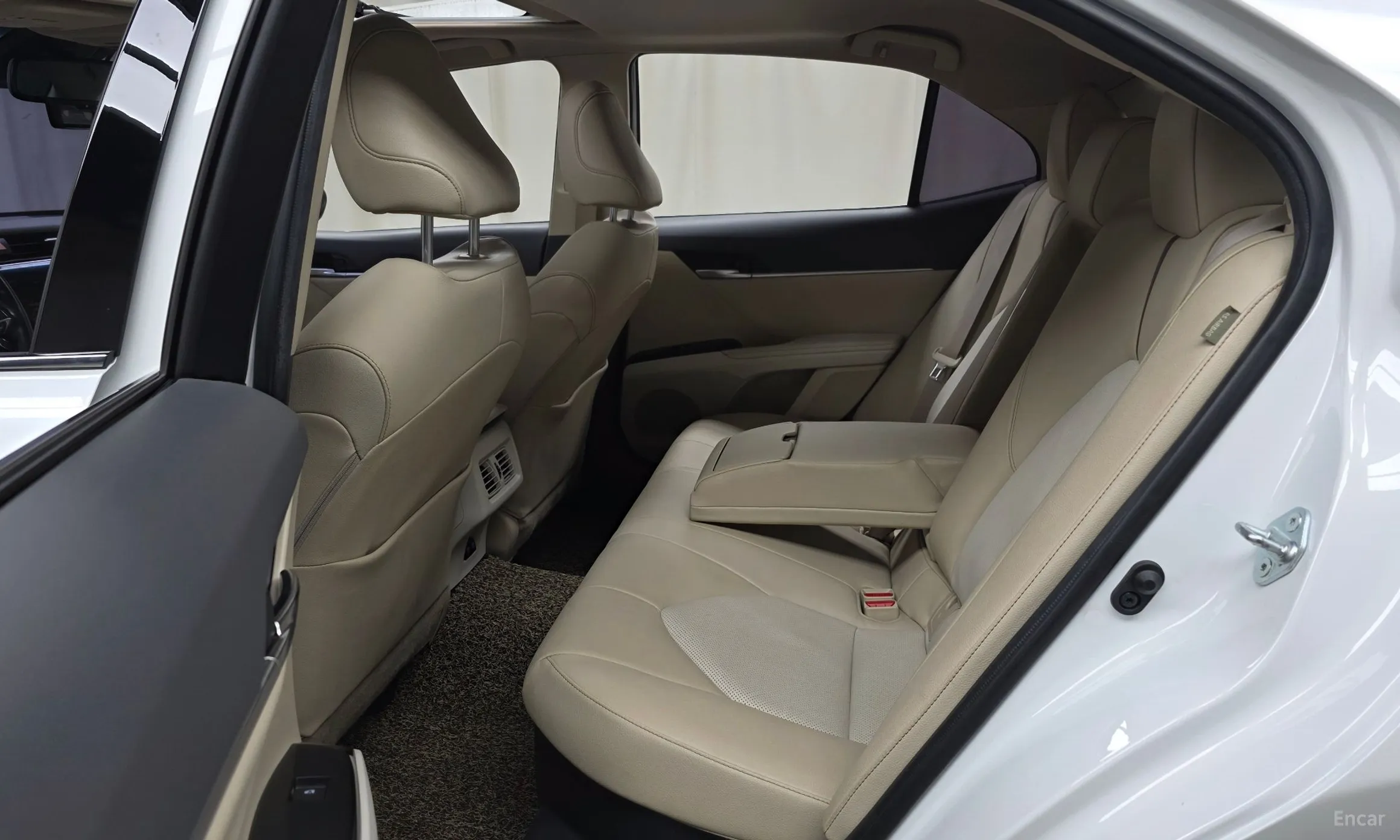 Toyota Camry (XV70) превью 11