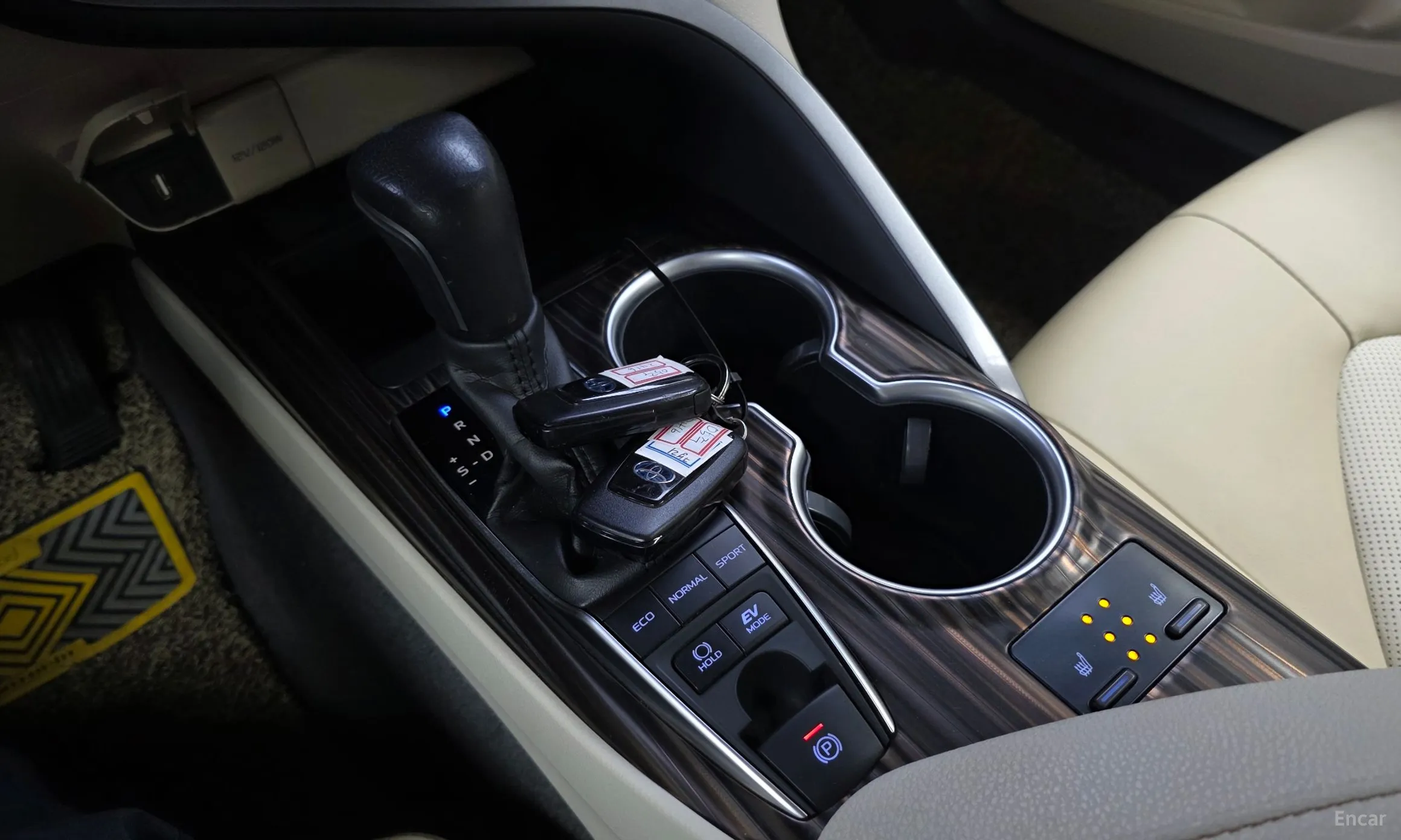 Toyota Camry (XV70) превью 9