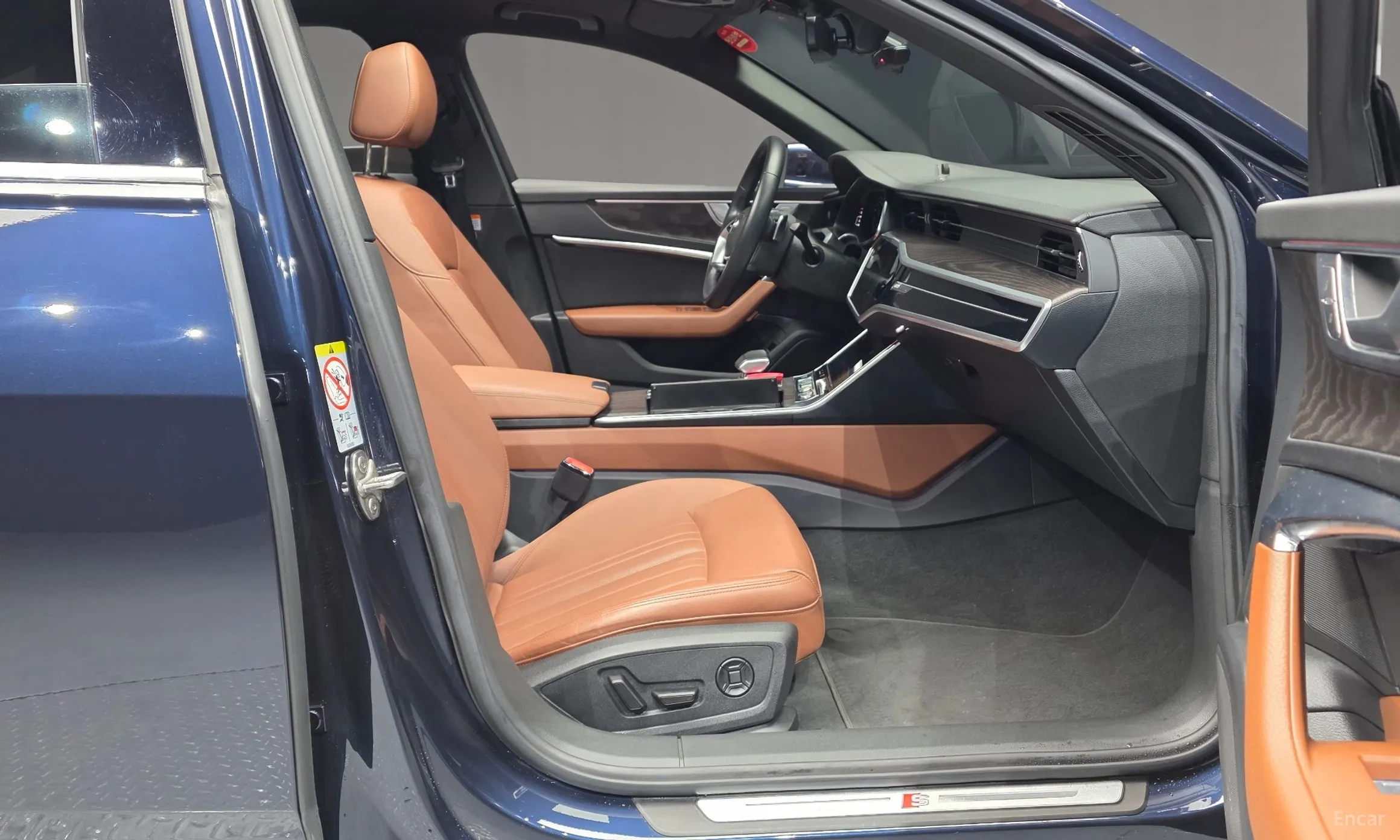 Audi A6 (C8) превью 11