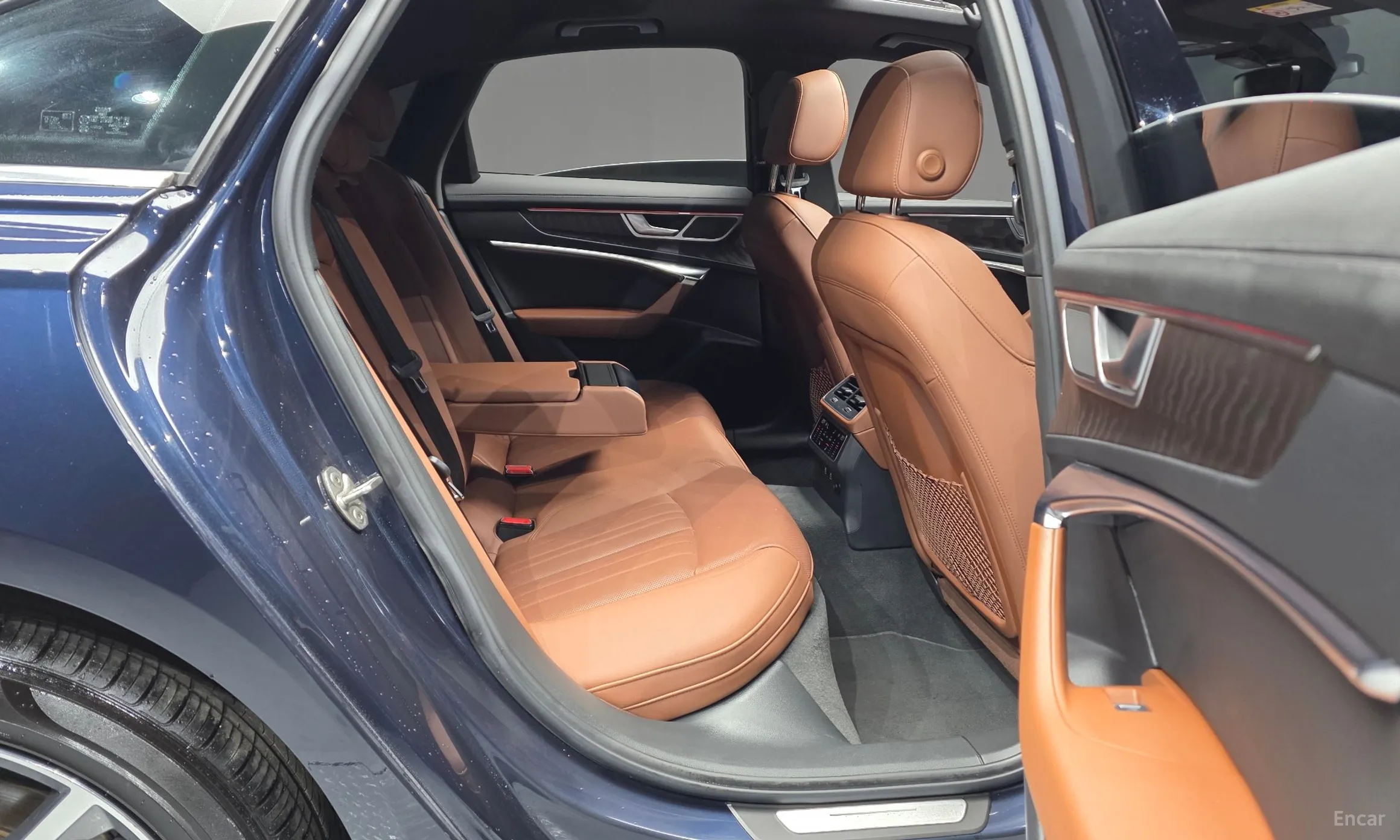 Audi A6 (C8) превью 12