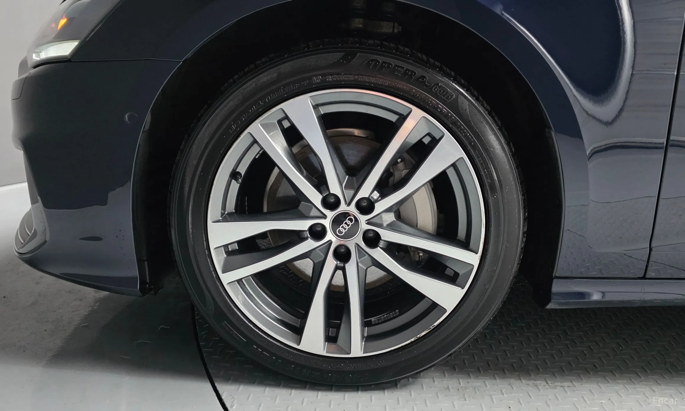Audi A6 (C8) превью 5
