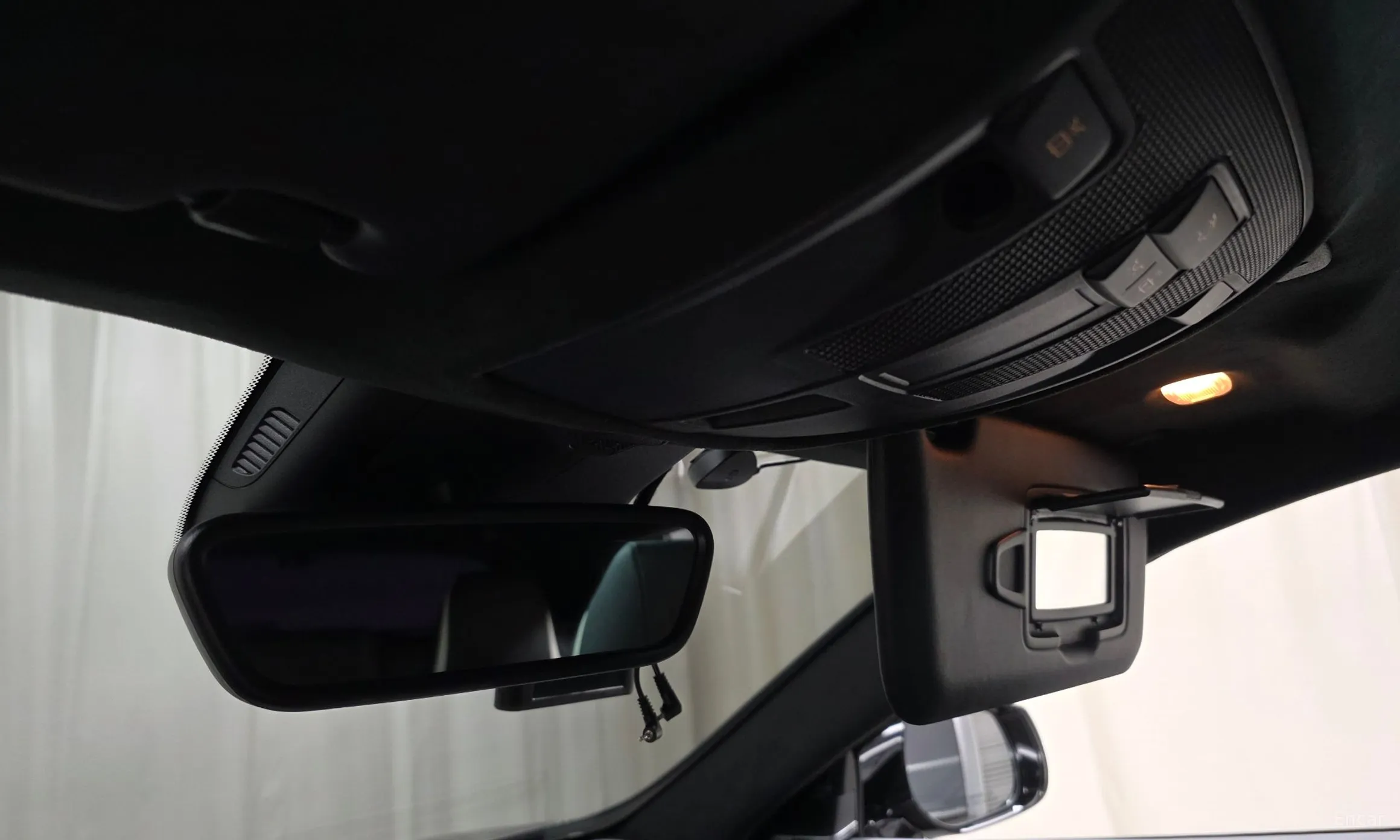 Infiniti Q30 превью 18