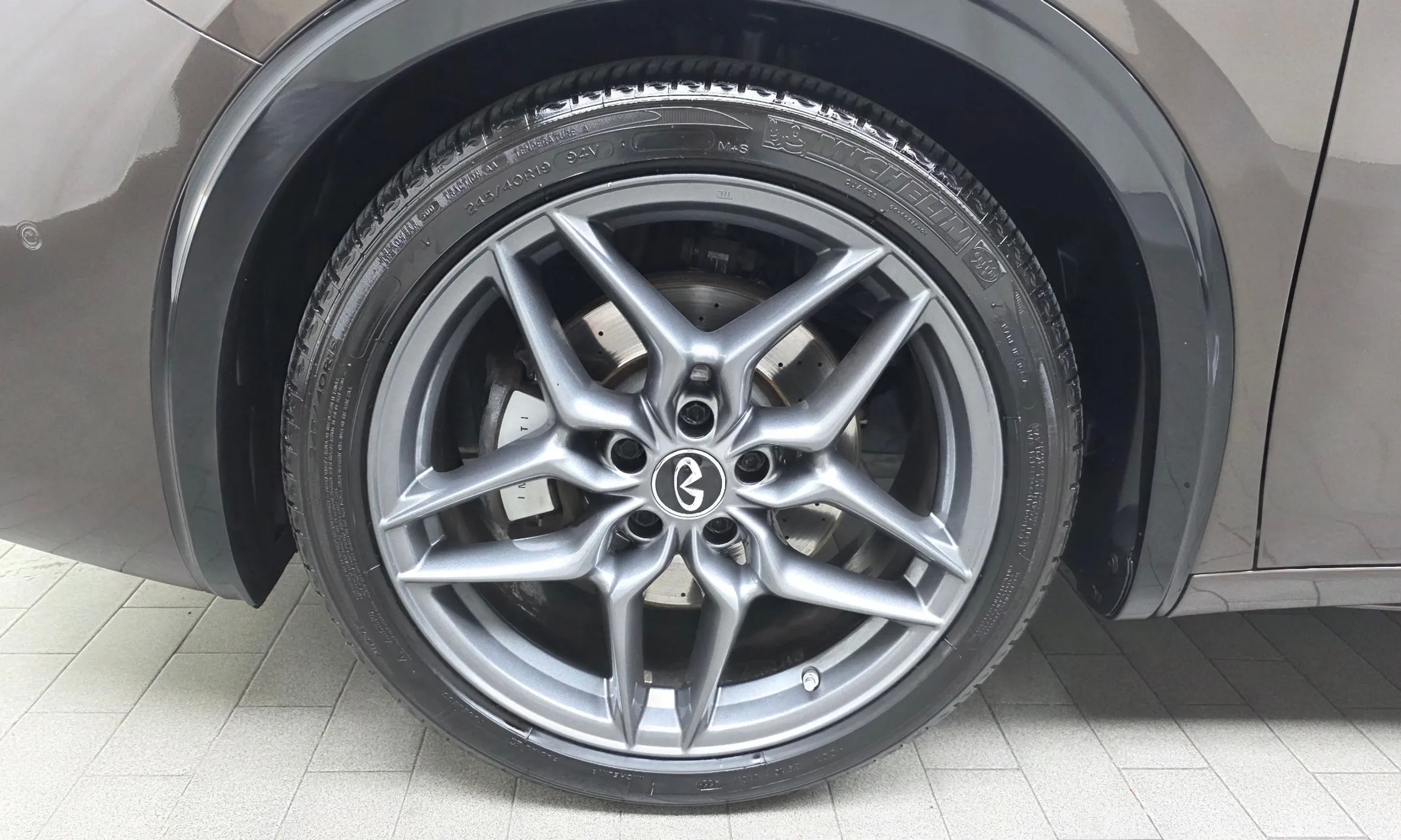 Infiniti Q30 превью 5