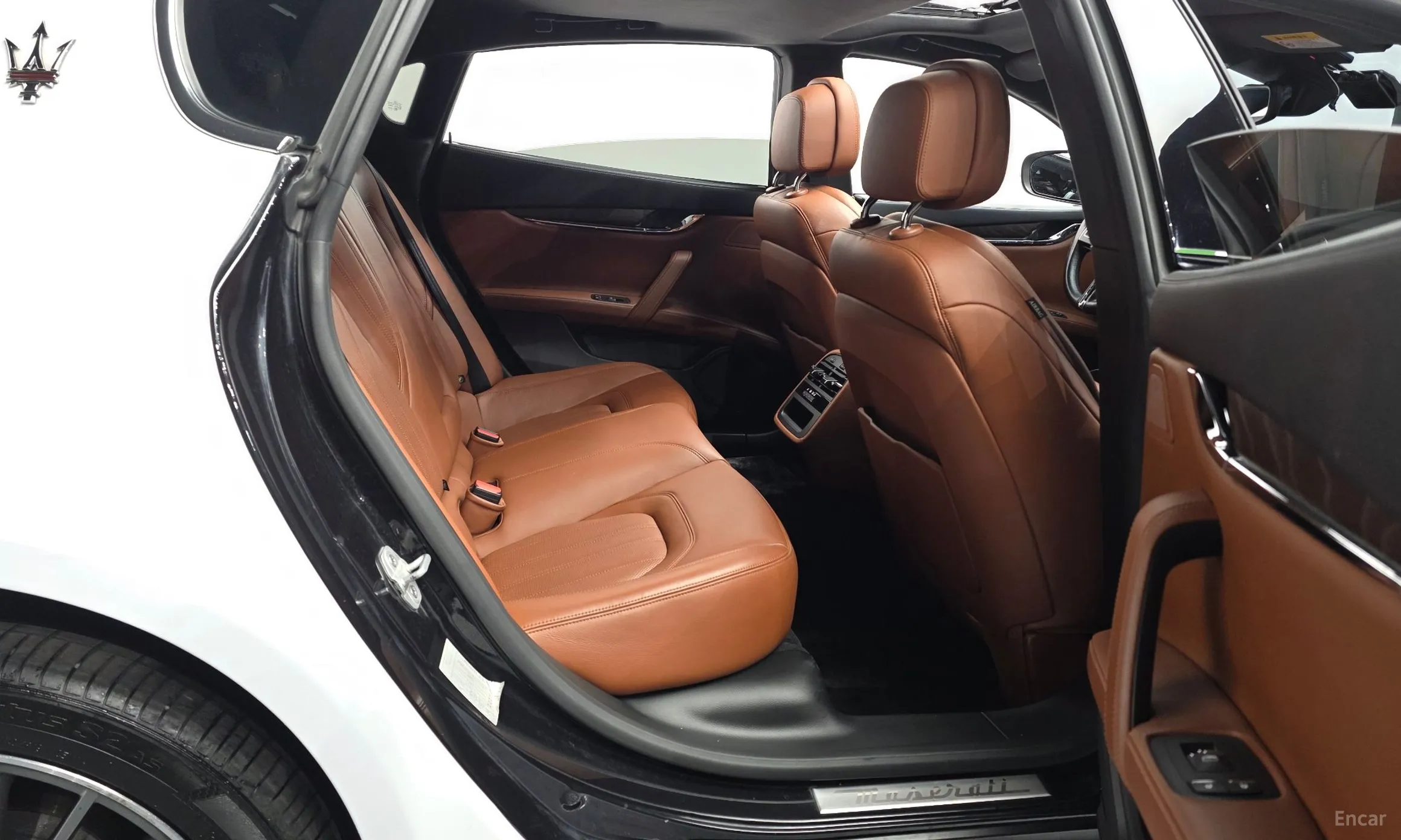 Maserati Quattroporte превью 12