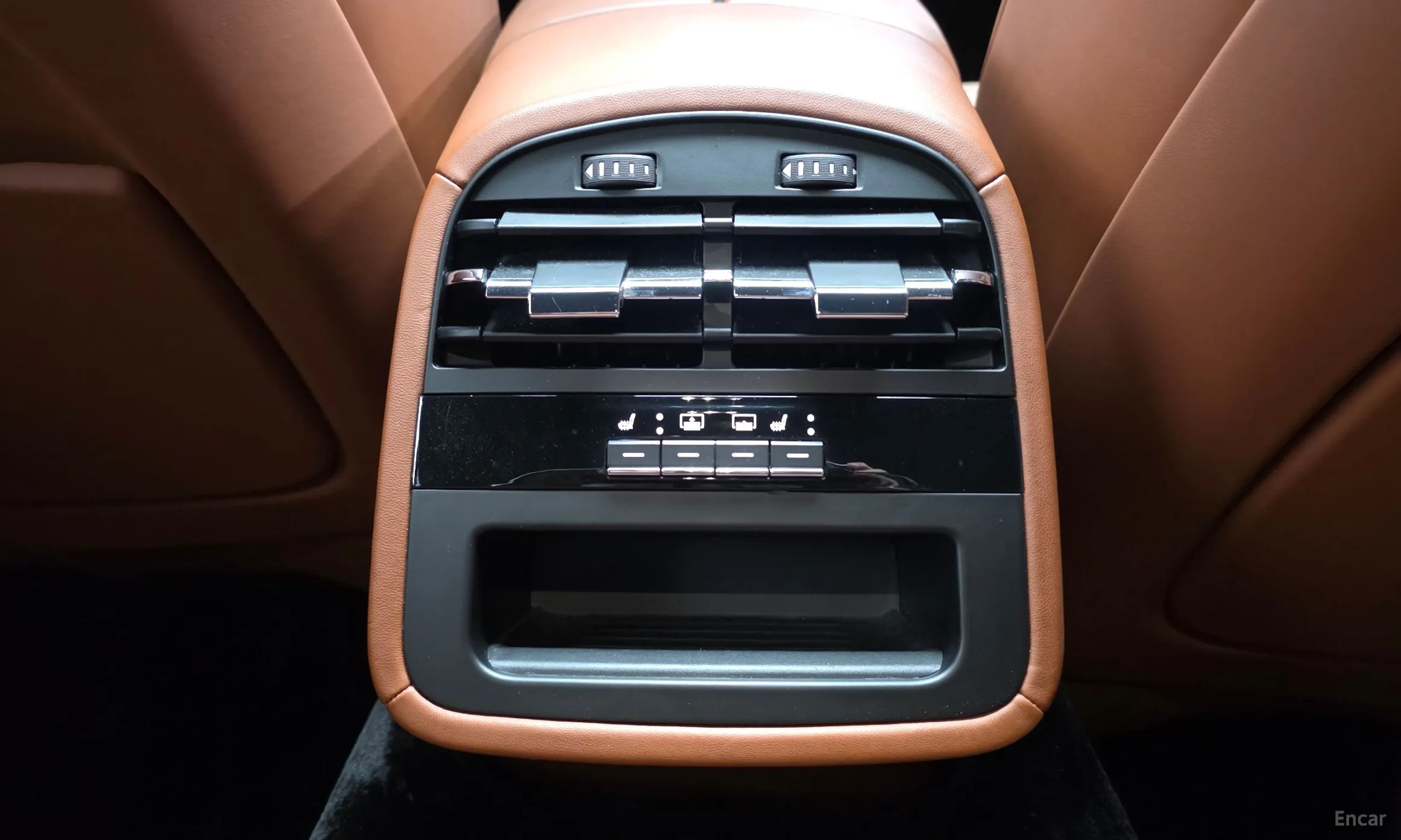 Maserati Quattroporte превью 19
