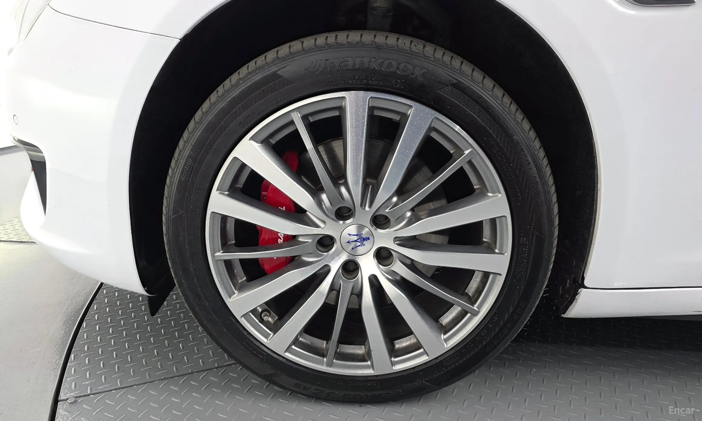 Maserati Quattroporte превью 5