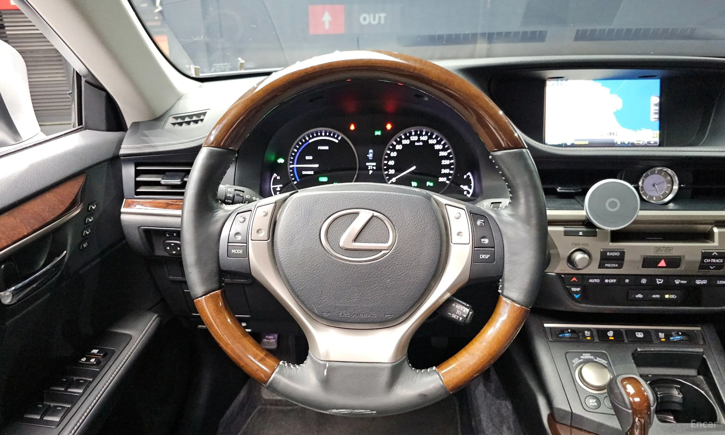 Lexus New ES300h превью 13