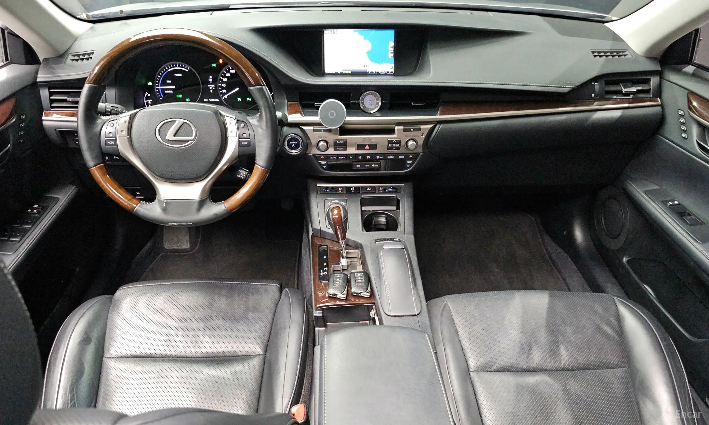 Lexus New ES300h превью 7