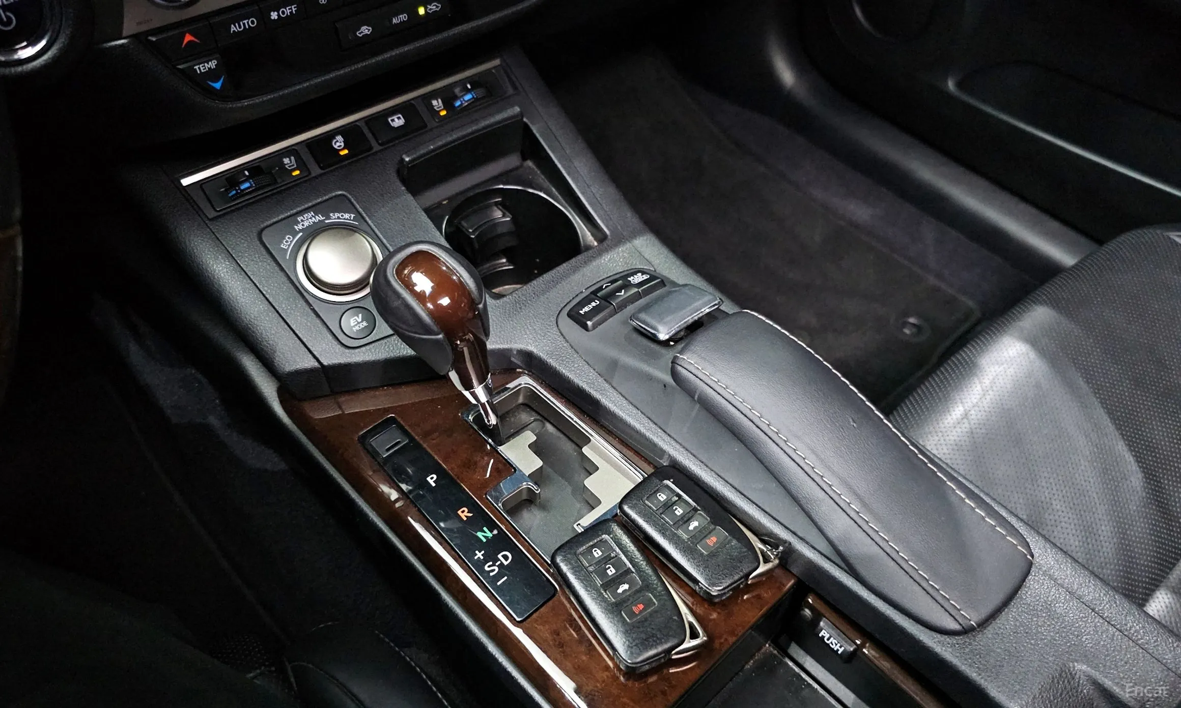 Lexus New ES300h превью 9