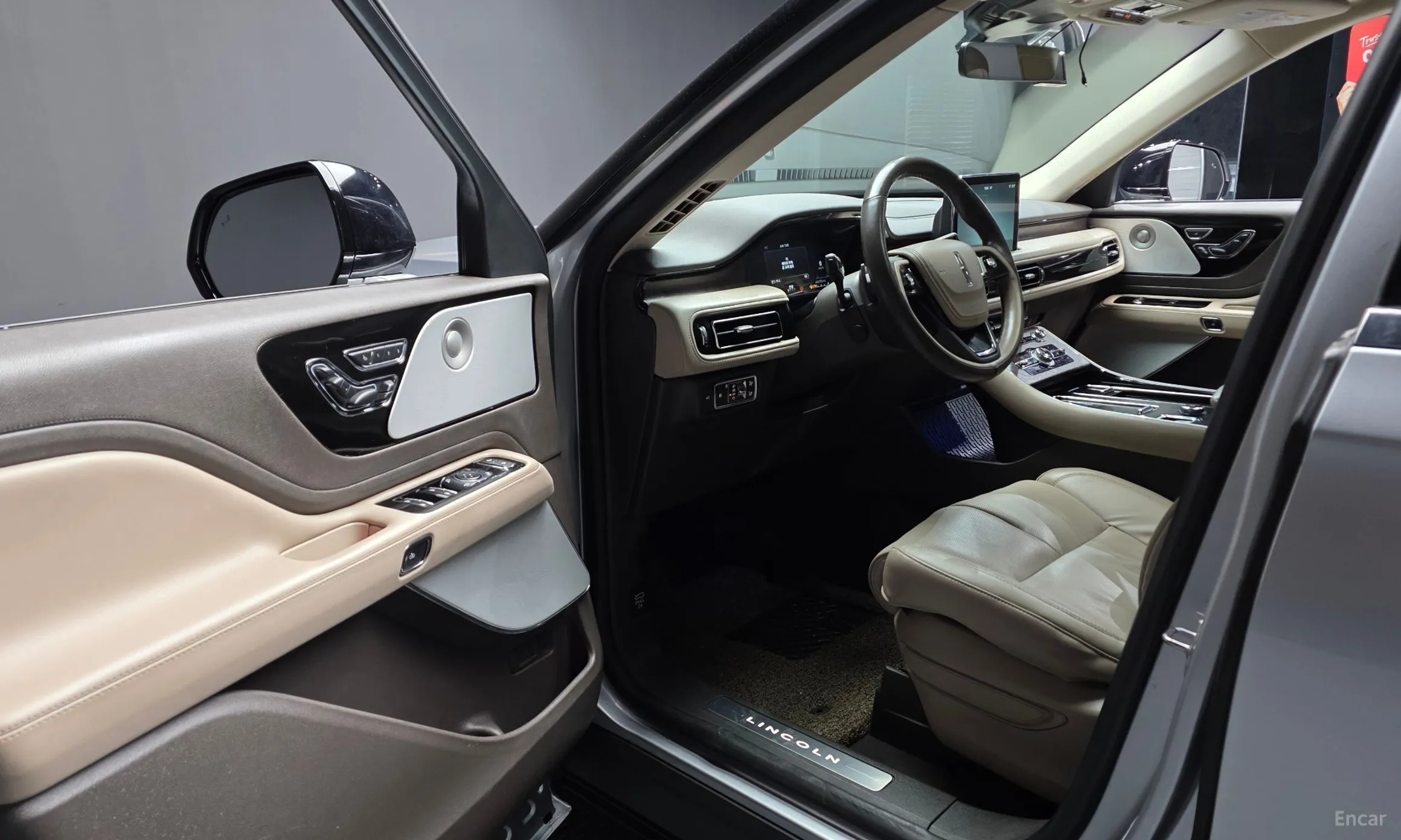 Lincoln Aviator 2nd Generation превью 10