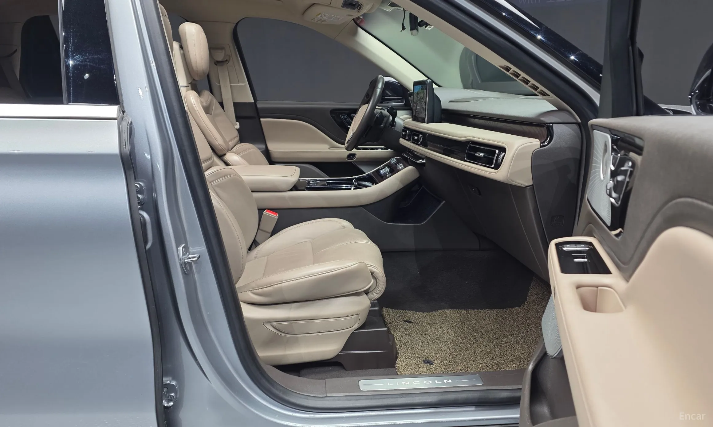 Lincoln Aviator 2nd Generation превью 11