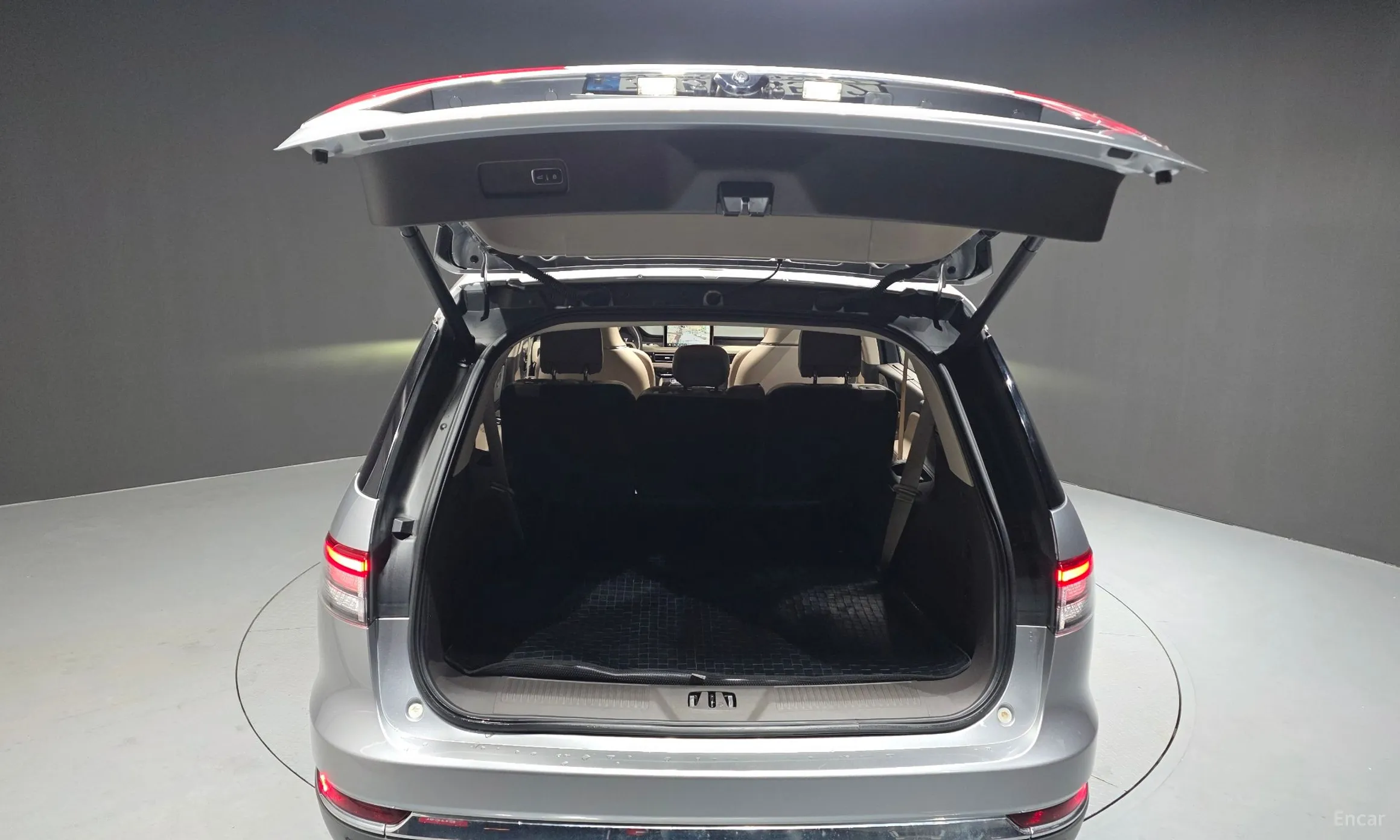 Lincoln Aviator 2nd Generation превью 20