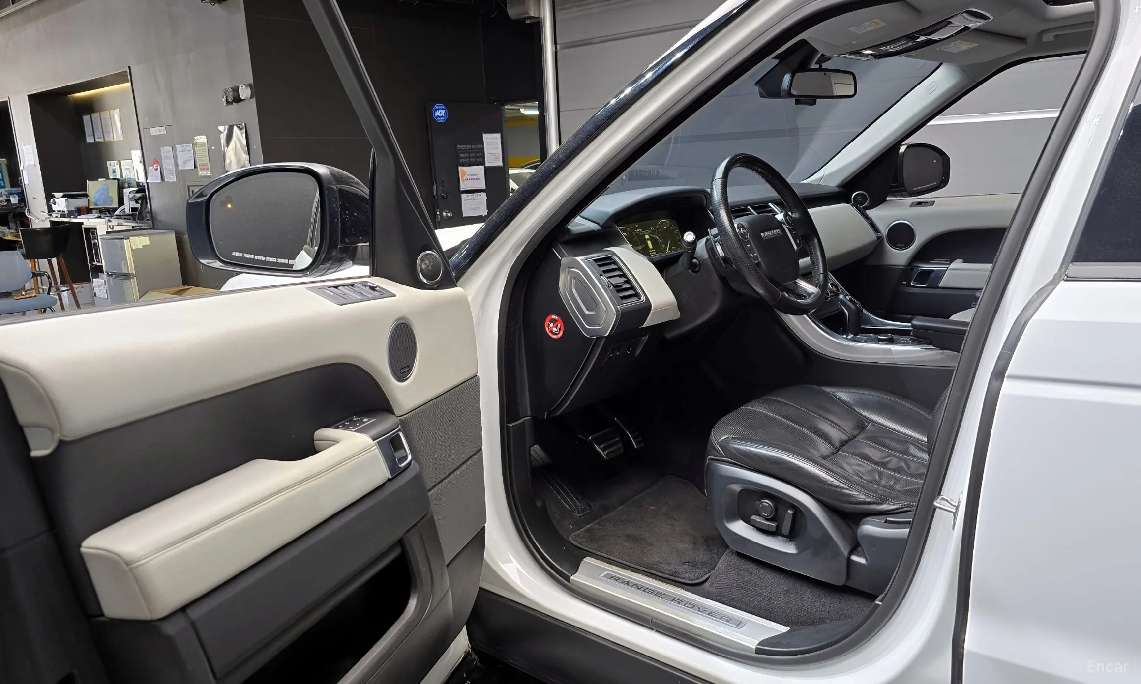 Land Rover Range Rover Sport 2nd Generation превью 10