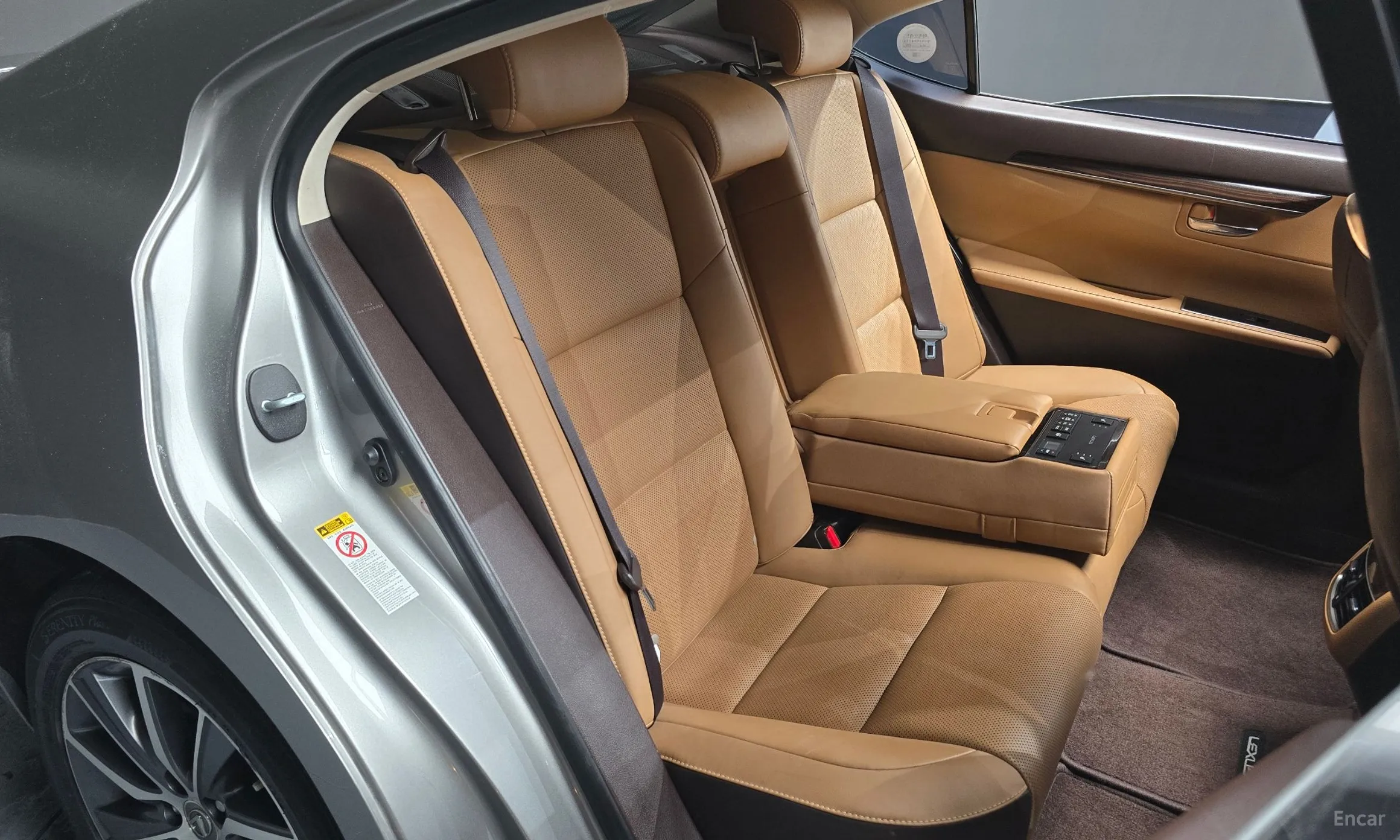 Lexus New ES300h превью 12