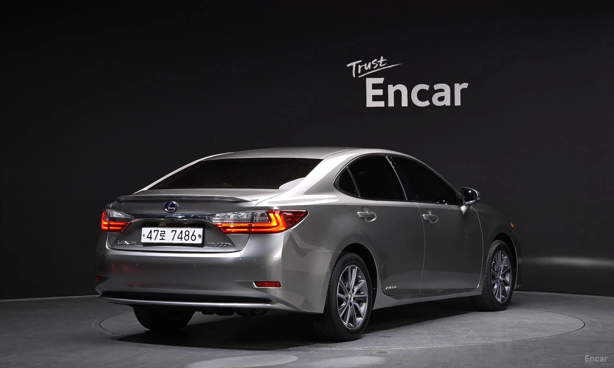 Lexus New ES300h превью 2