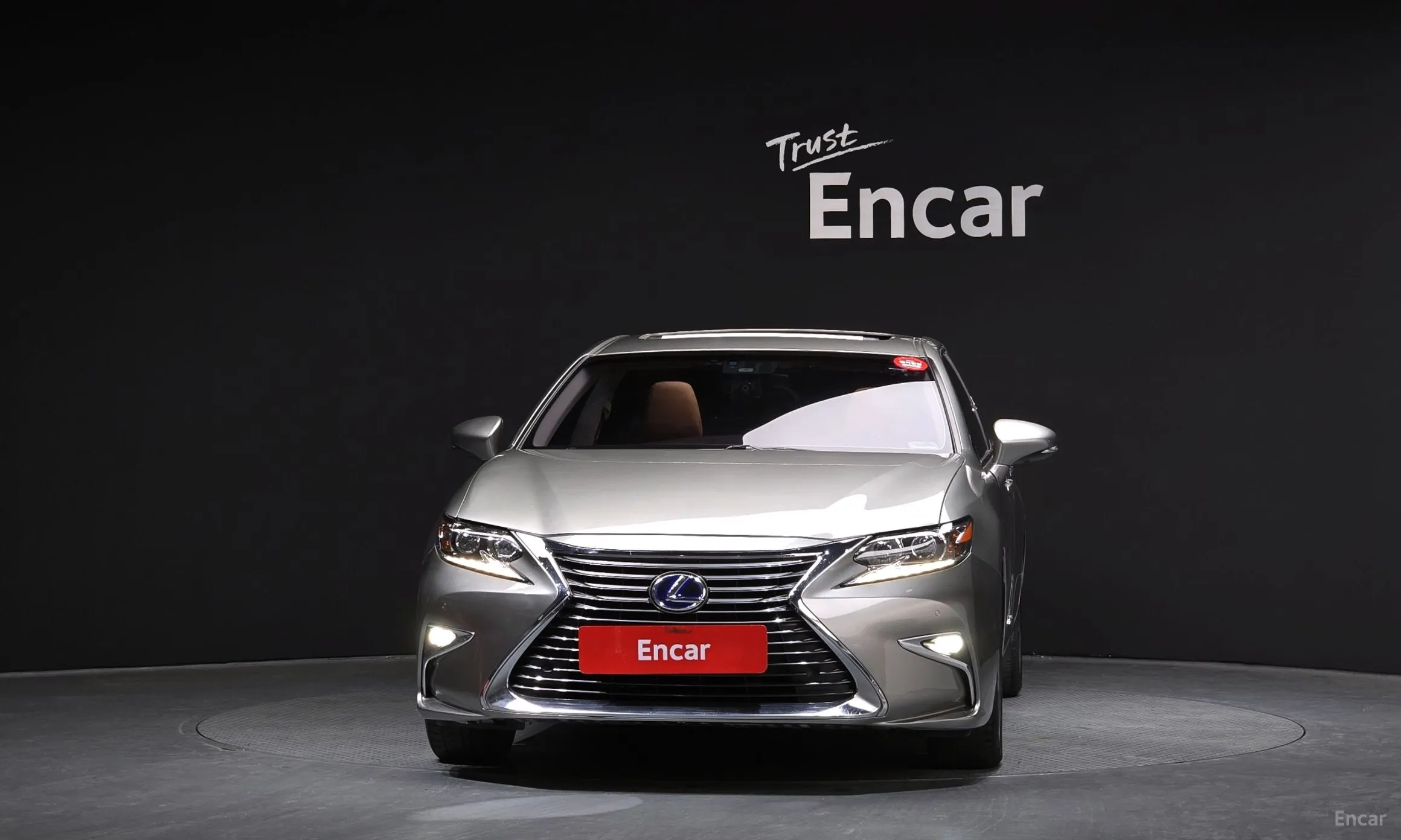 Lexus New ES300h превью 3