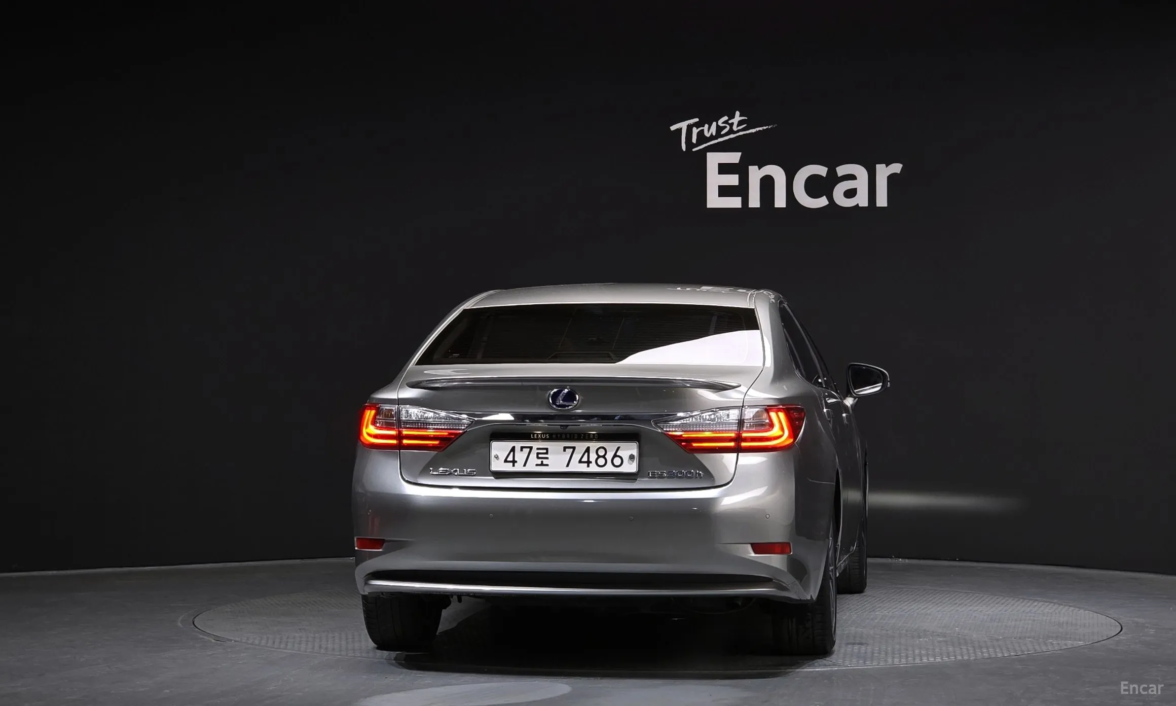 Lexus New ES300h превью 4