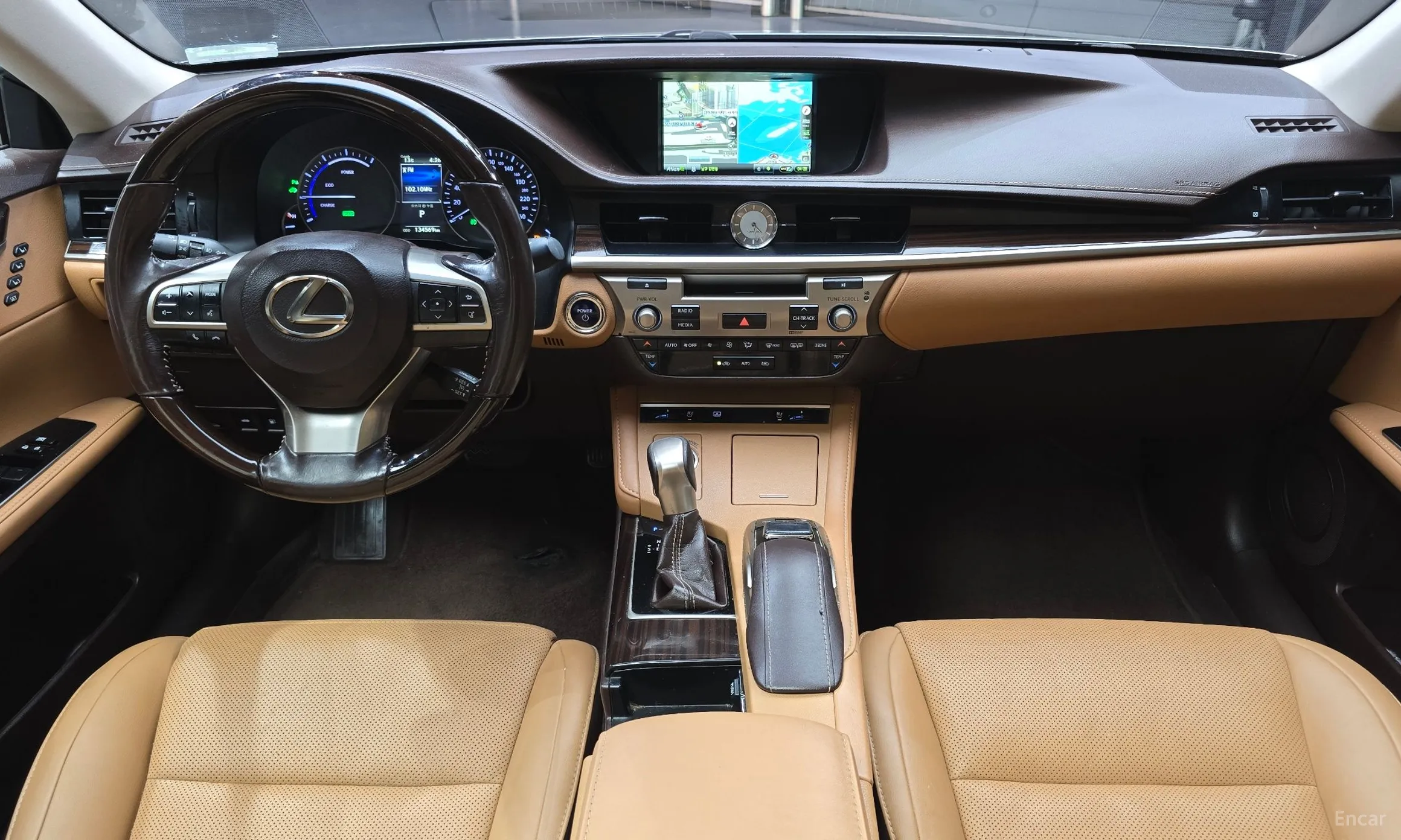 Lexus New ES300h превью 7