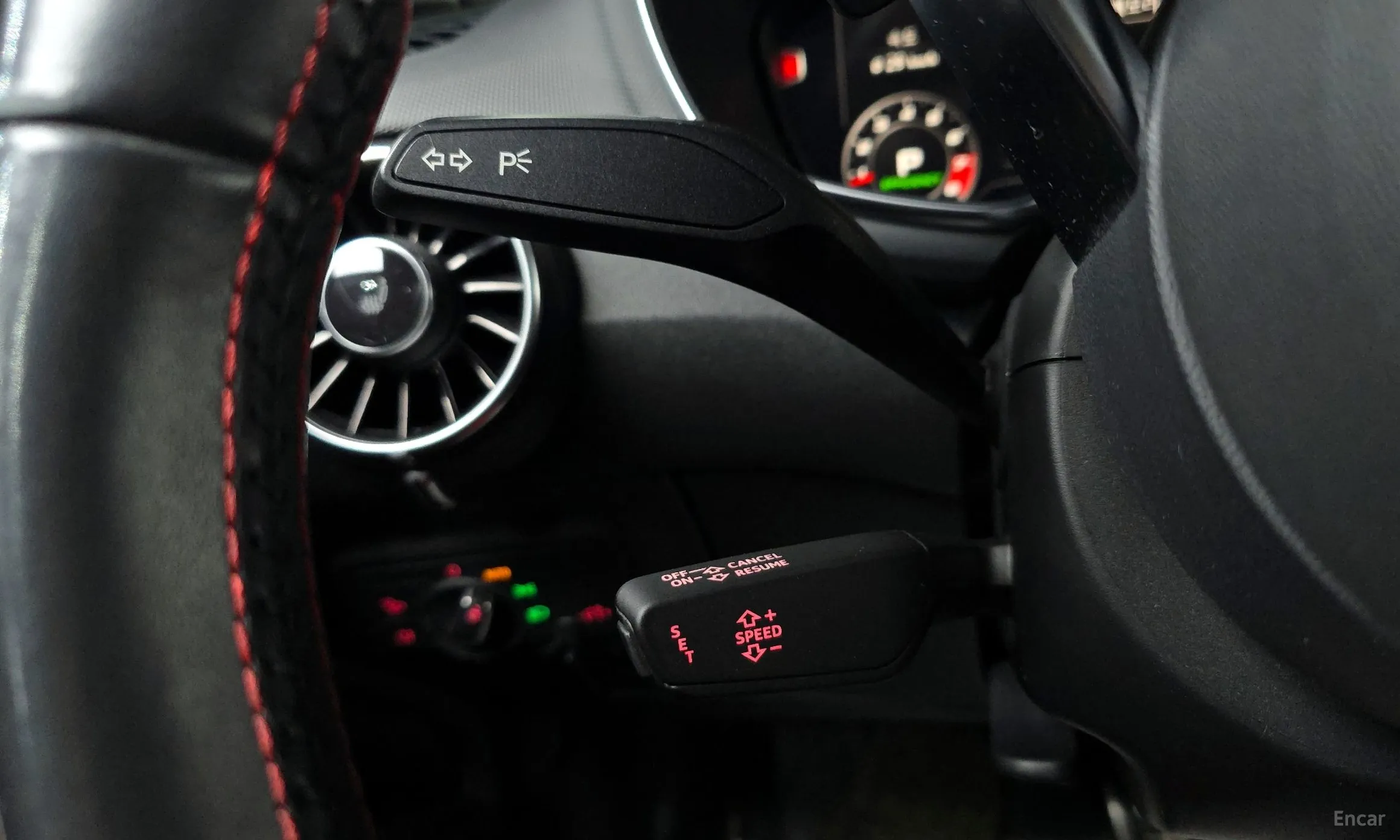 Audi TTS (8S) превью 15